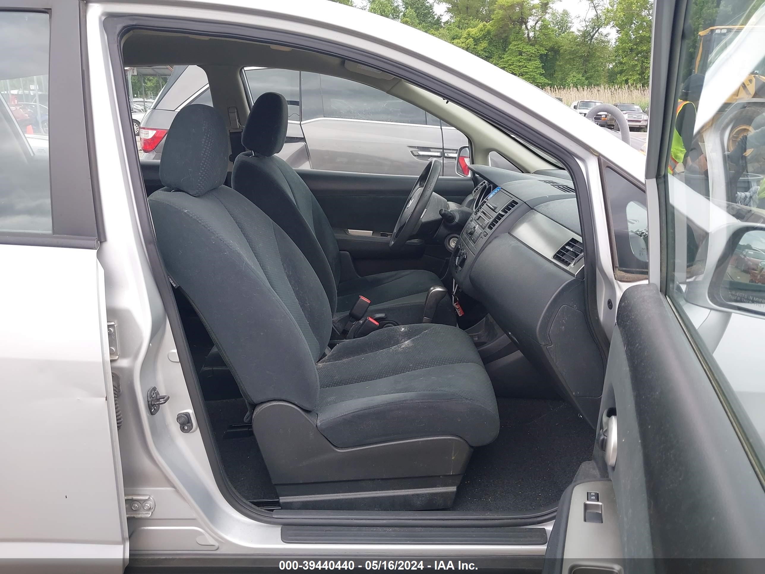 Photo 4 VIN: 3N1BC1CP8AL447259 - NISSAN VERSA 