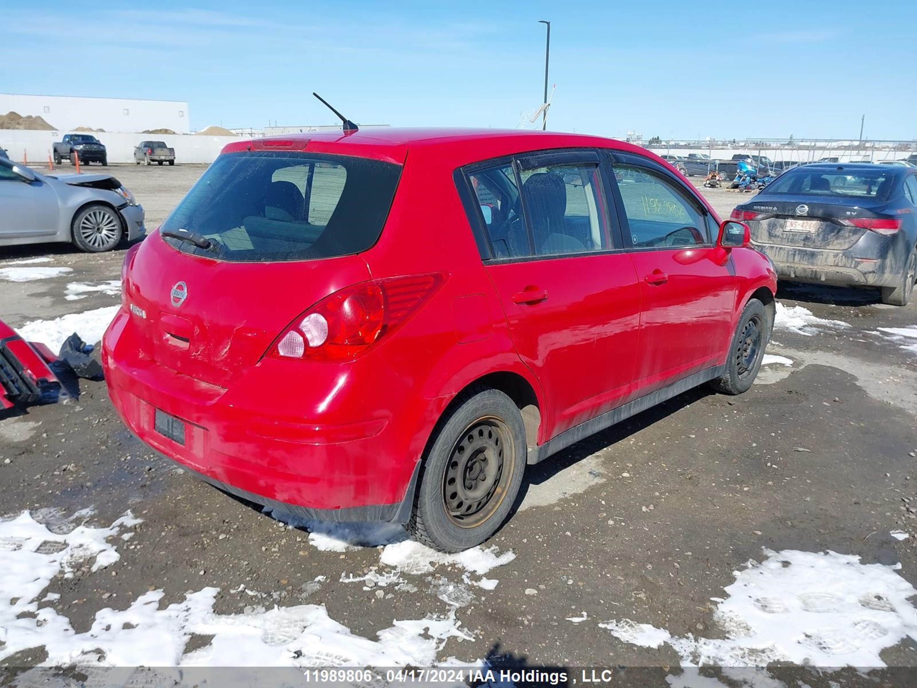 Photo 3 VIN: 3N1BC1CP8BL386626 - NISSAN VERSA 