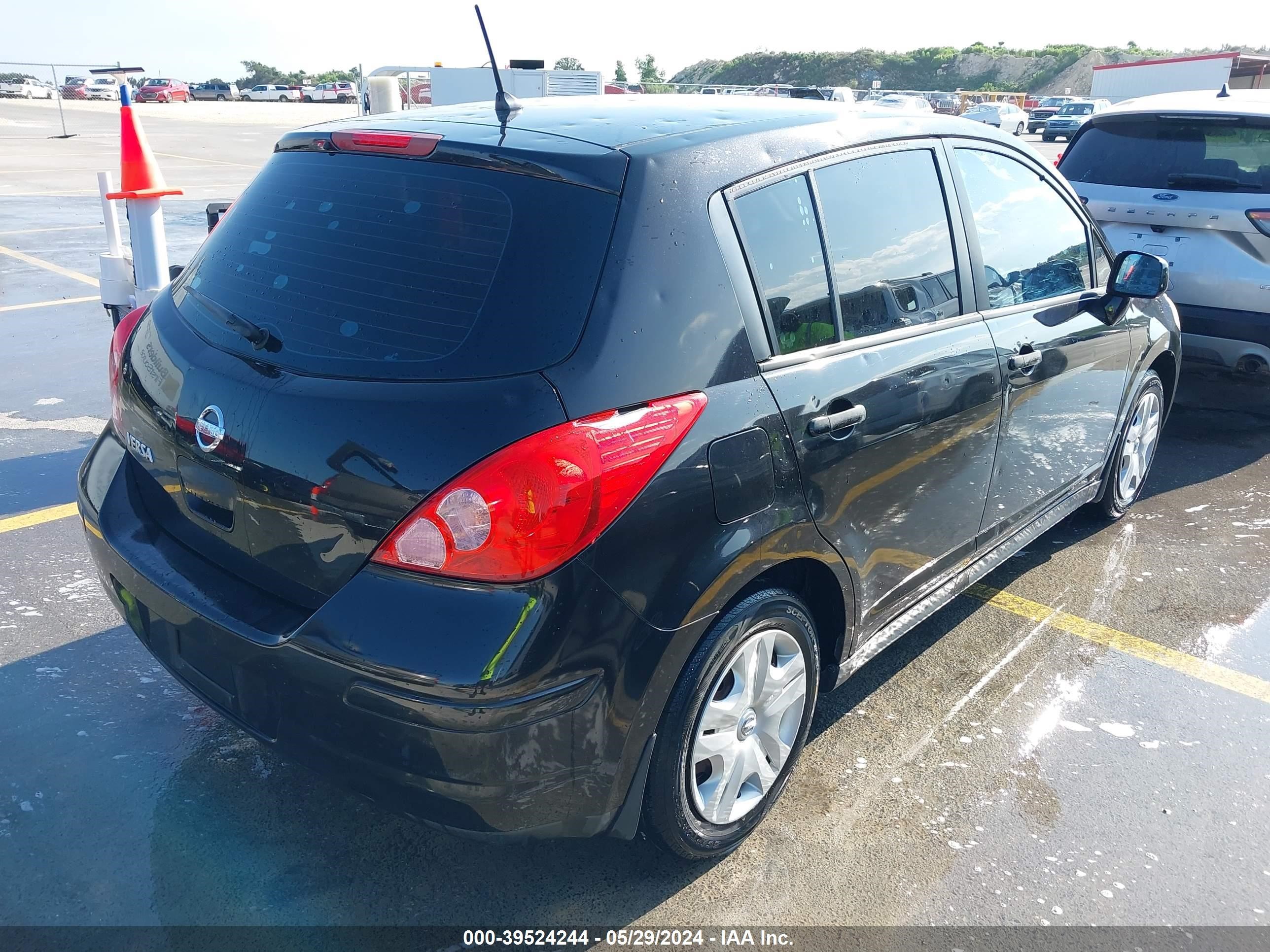 Photo 3 VIN: 3N1BC1CP8BL416482 - NISSAN VERSA 