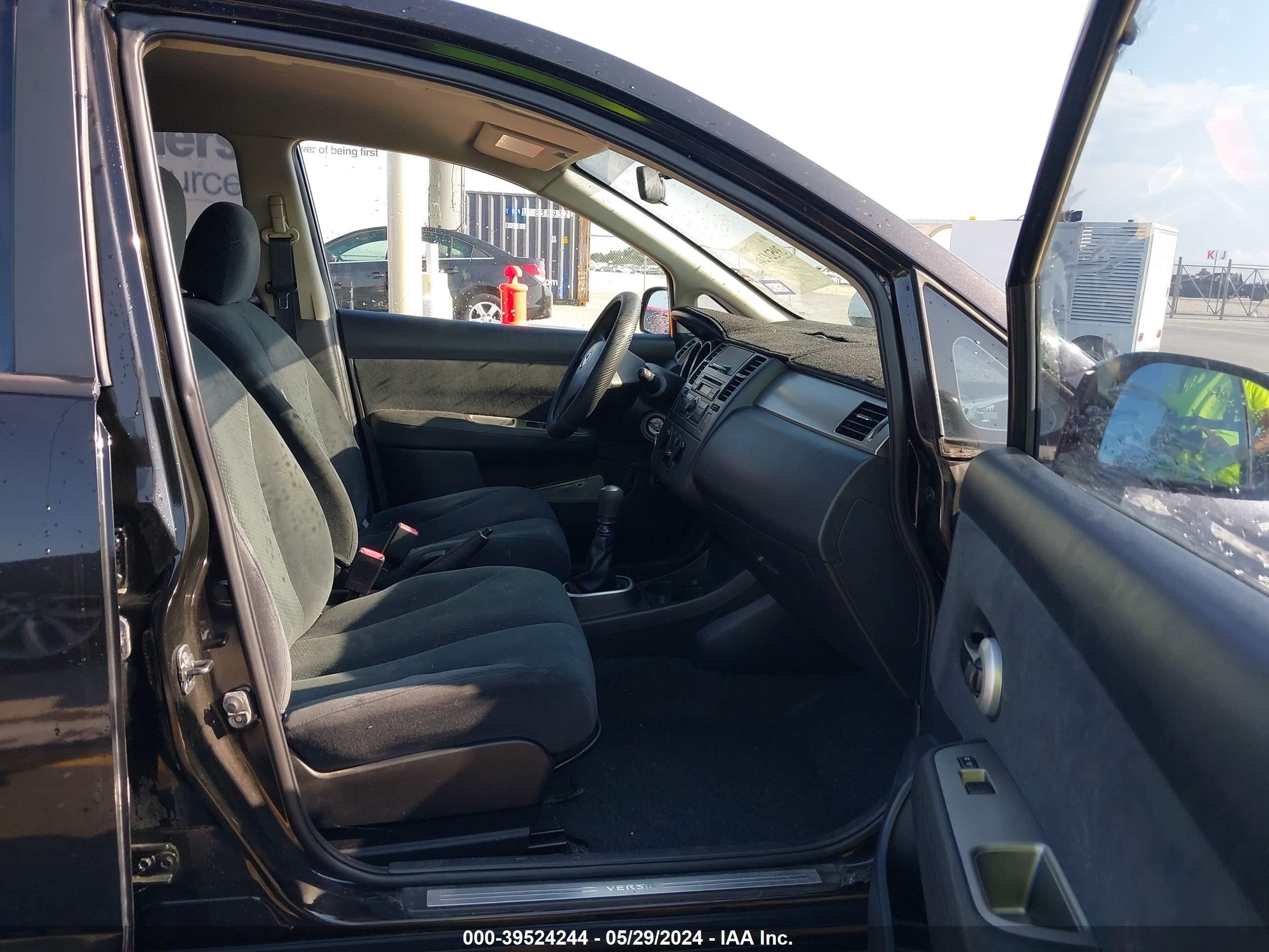 Photo 4 VIN: 3N1BC1CP8BL416482 - NISSAN VERSA 