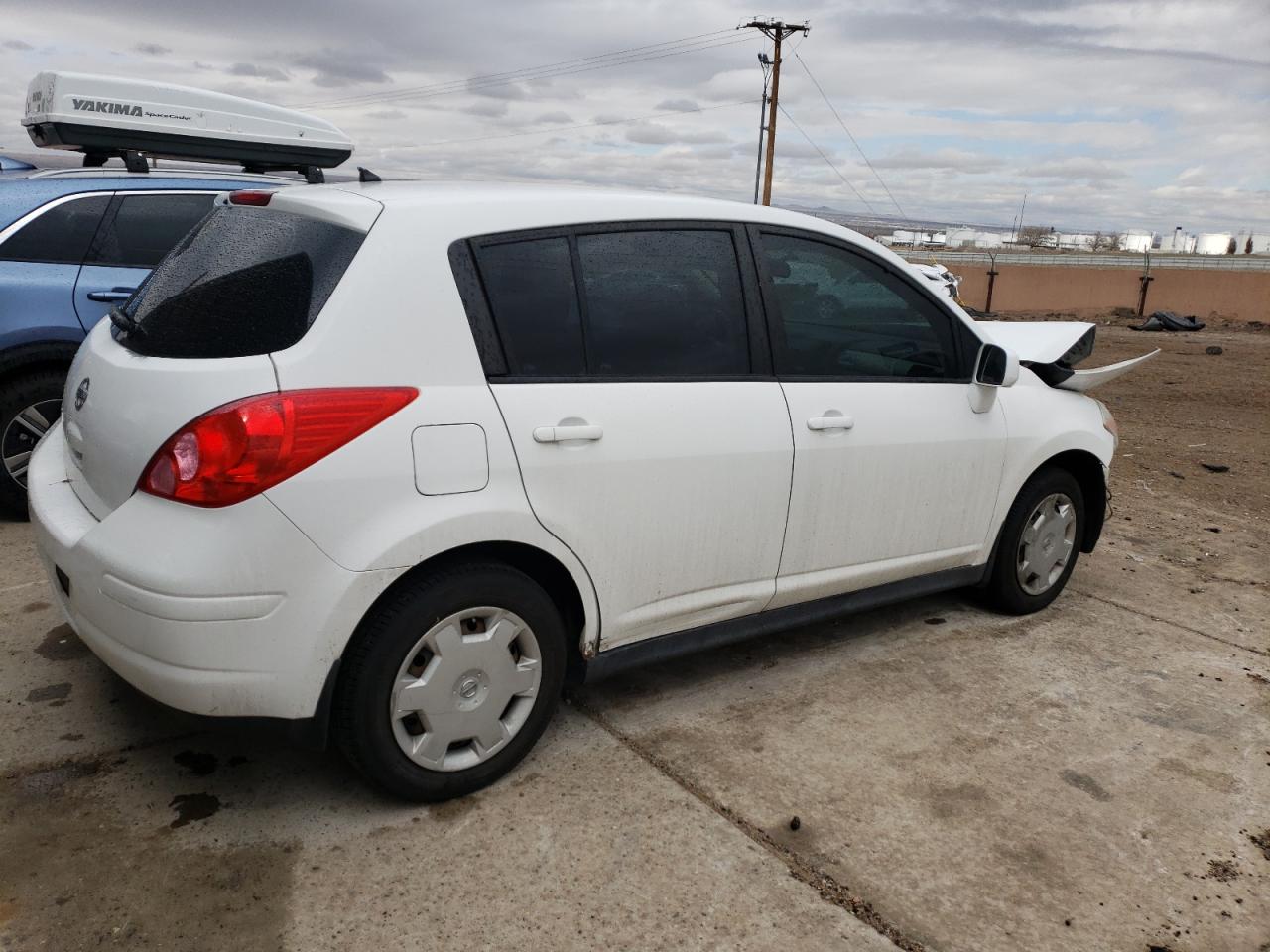 Photo 2 VIN: 3N1BC1CP8BL507588 - NISSAN VERSA 