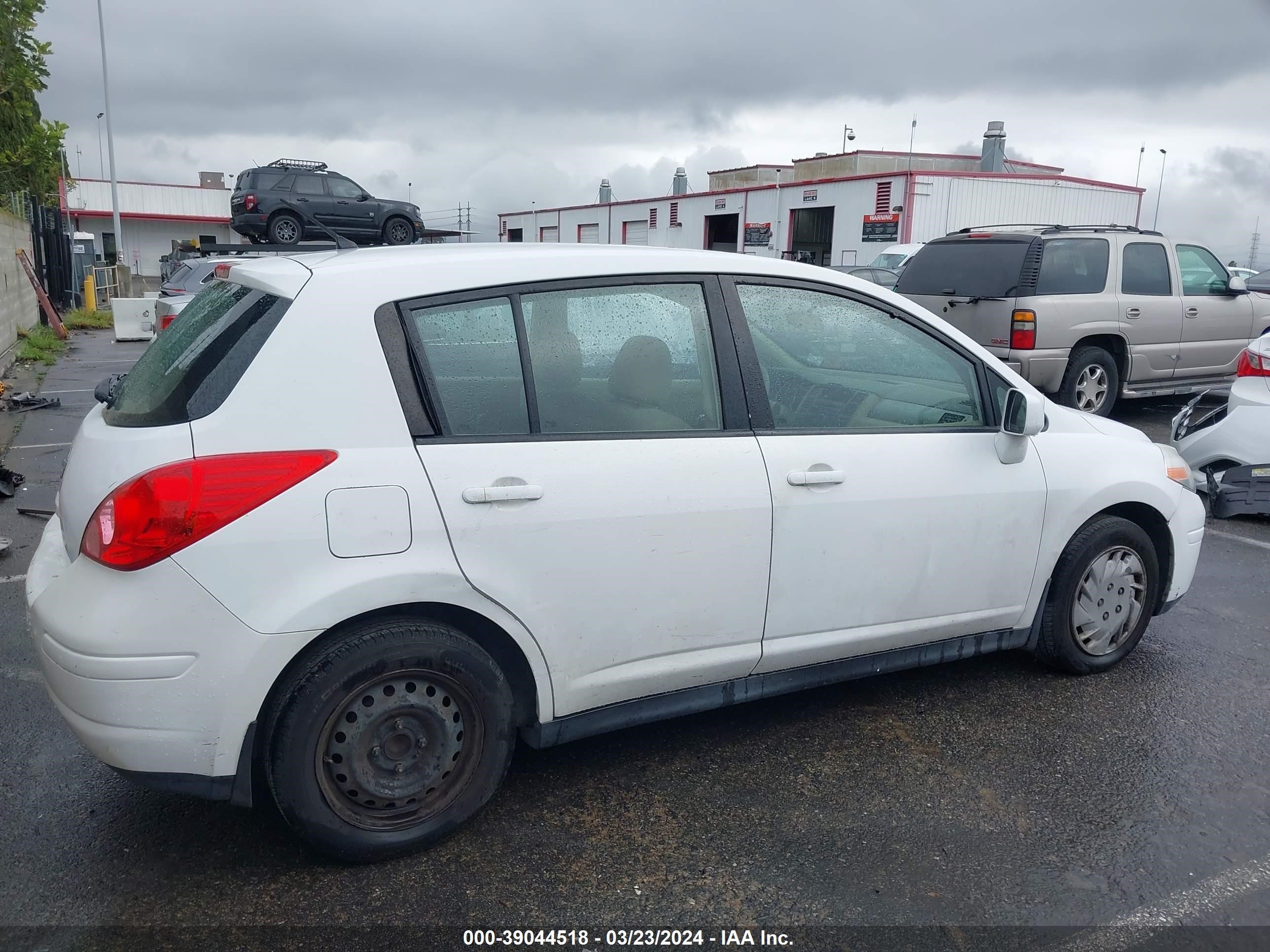 Photo 12 VIN: 3N1BC1CP9CK249072 - NISSAN VERSA 