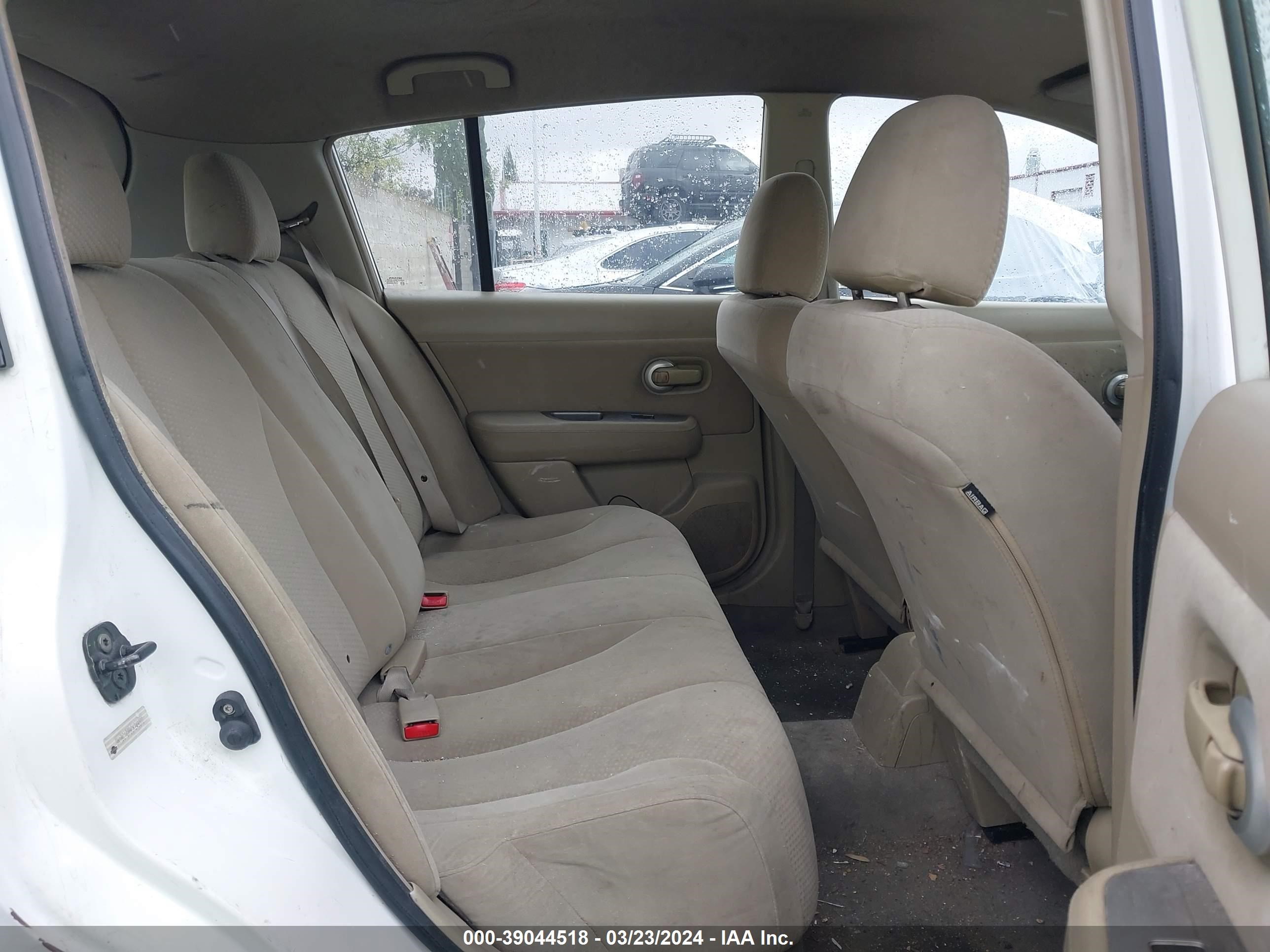 Photo 7 VIN: 3N1BC1CP9CK249072 - NISSAN VERSA 