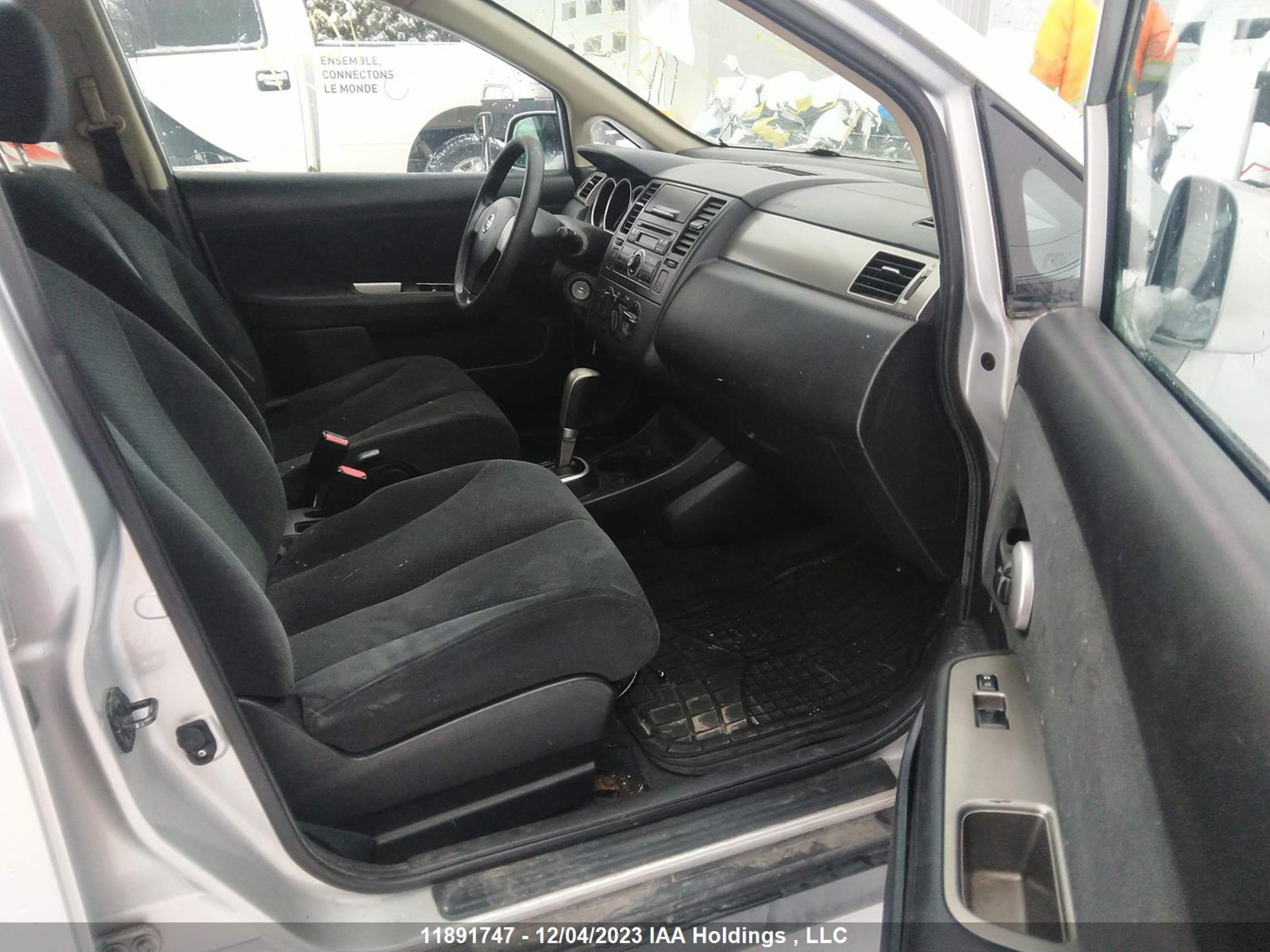 Photo 4 VIN: 3N1BC1CPOCK803955 - NISSAN VERSA 