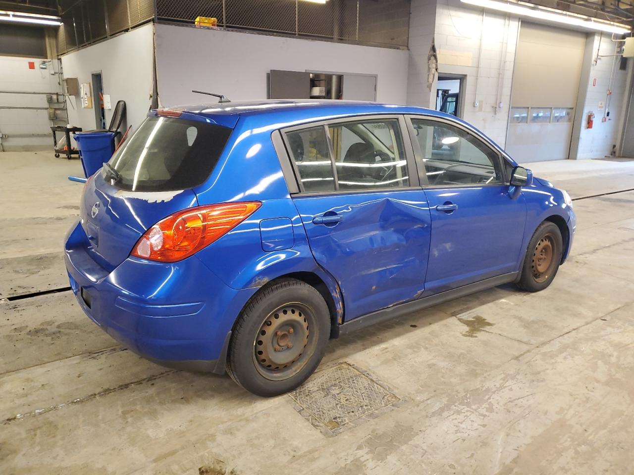 Photo 2 VIN: 3N1BC1CPXAL446761 - NISSAN VERSA 