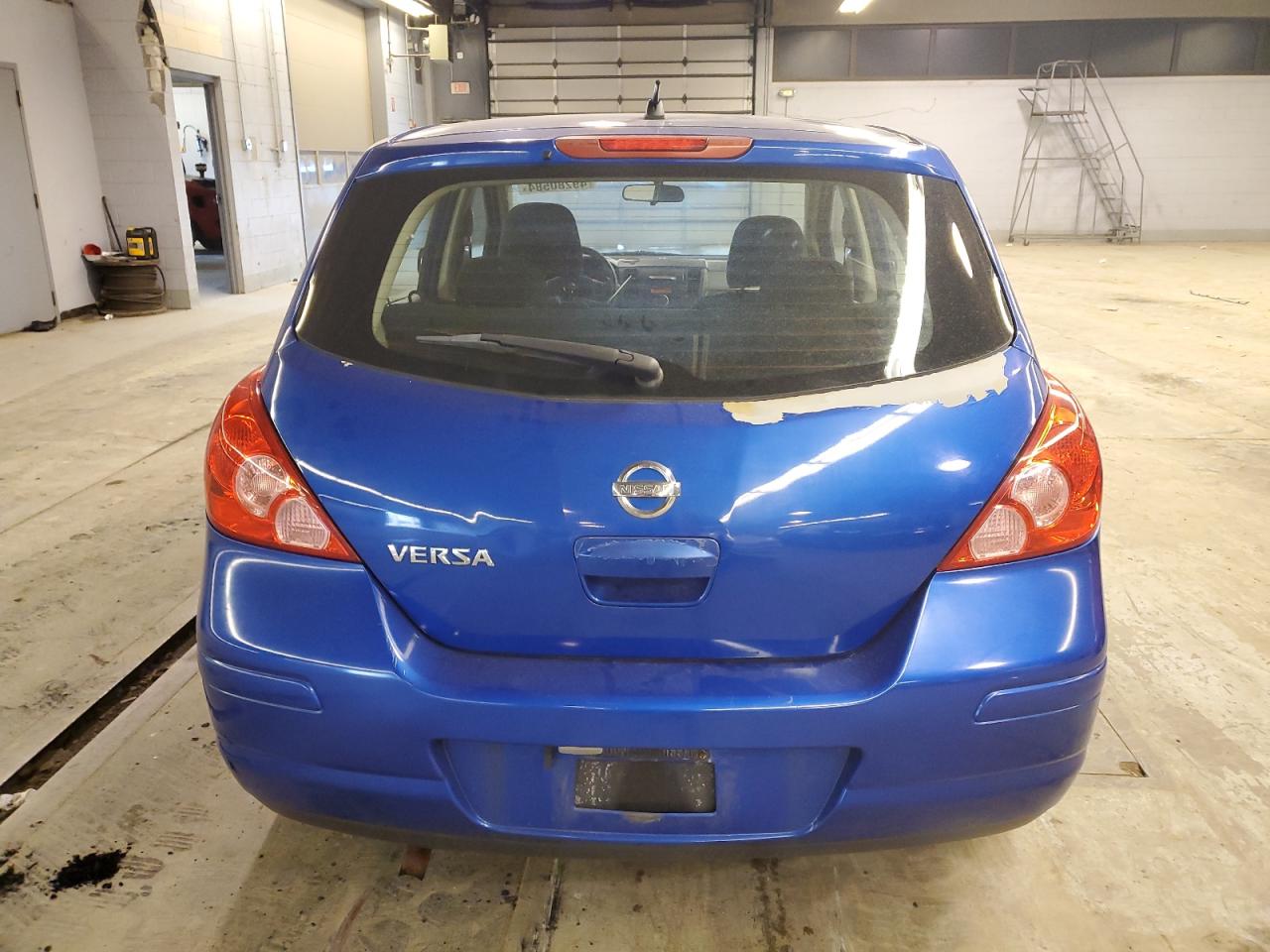 Photo 5 VIN: 3N1BC1CPXAL446761 - NISSAN VERSA 