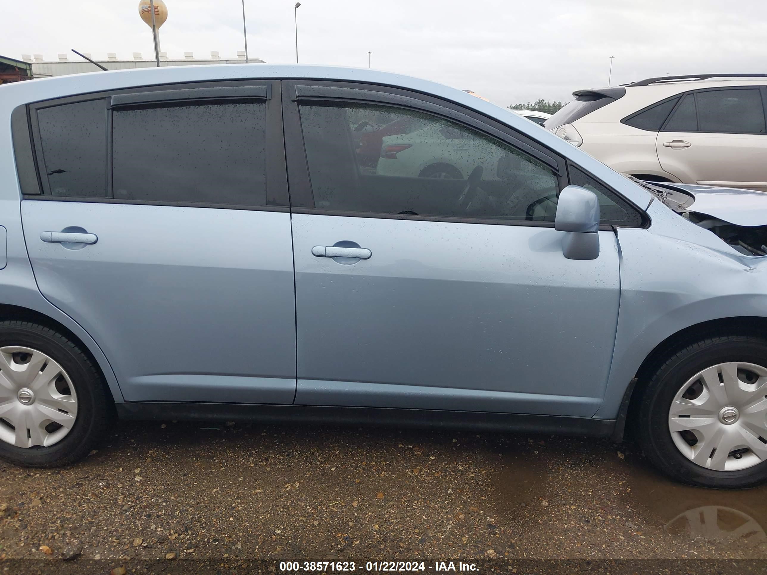 Photo 13 VIN: 3N1BC1CPXBL404933 - NISSAN VERSA 