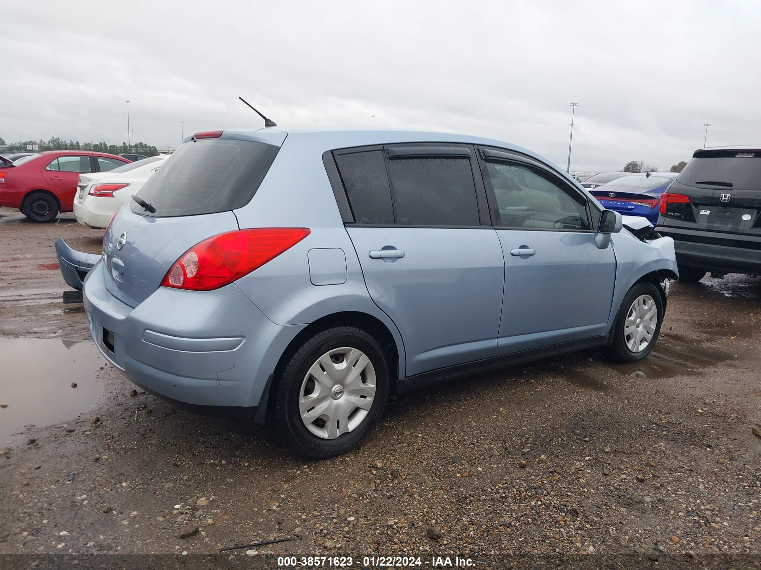 Photo 3 VIN: 3N1BC1CPXBL404933 - NISSAN VERSA 