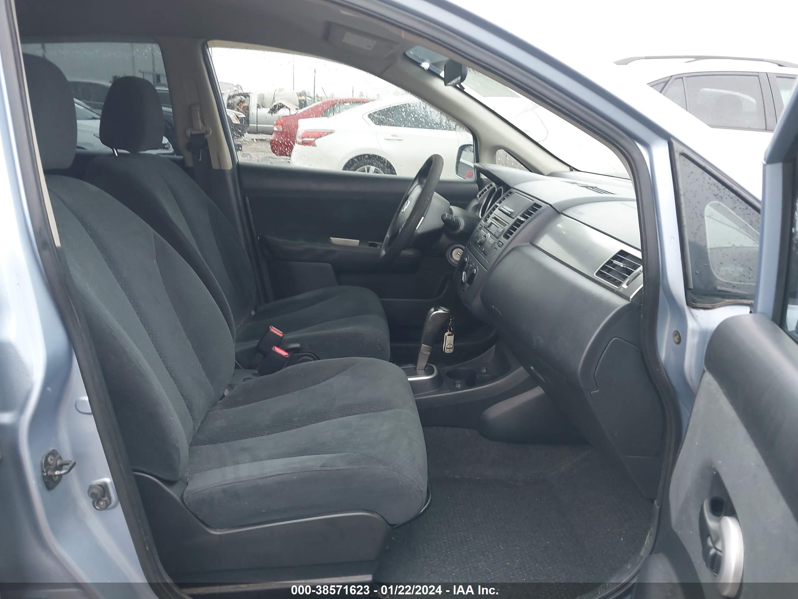 Photo 4 VIN: 3N1BC1CPXBL404933 - NISSAN VERSA 