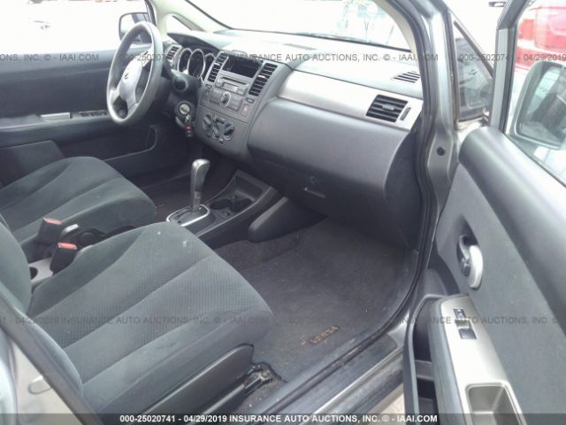 Photo 4 VIN: 3N1BC1CPXBL427452 - NISSAN VERSA 