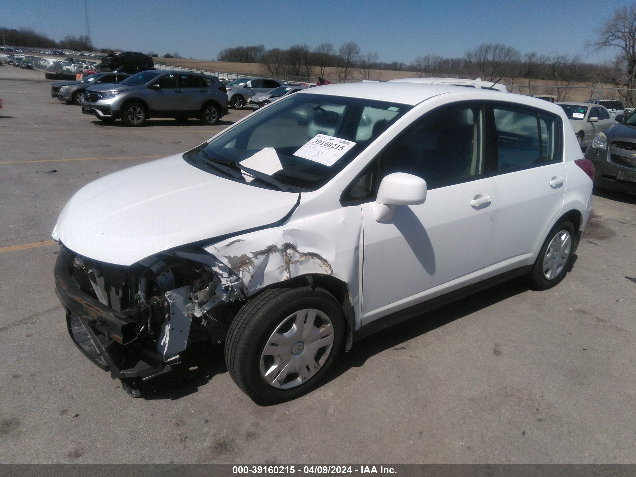 Photo 1 VIN: 3N1BC1CPXBL443196 - NISSAN VERSA 