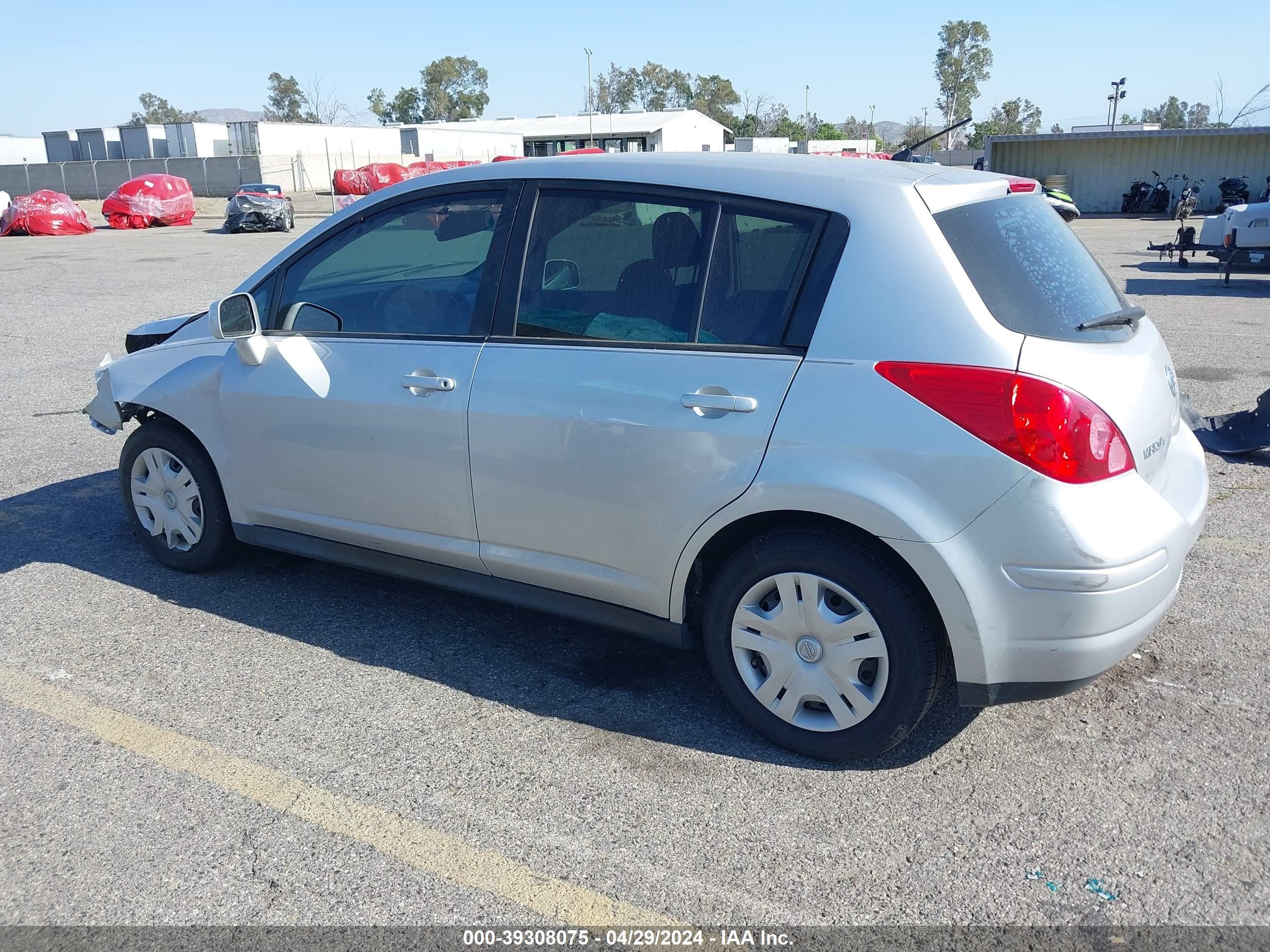 Photo 2 VIN: 3N1BC1CPXBL509357 - NISSAN VERSA 