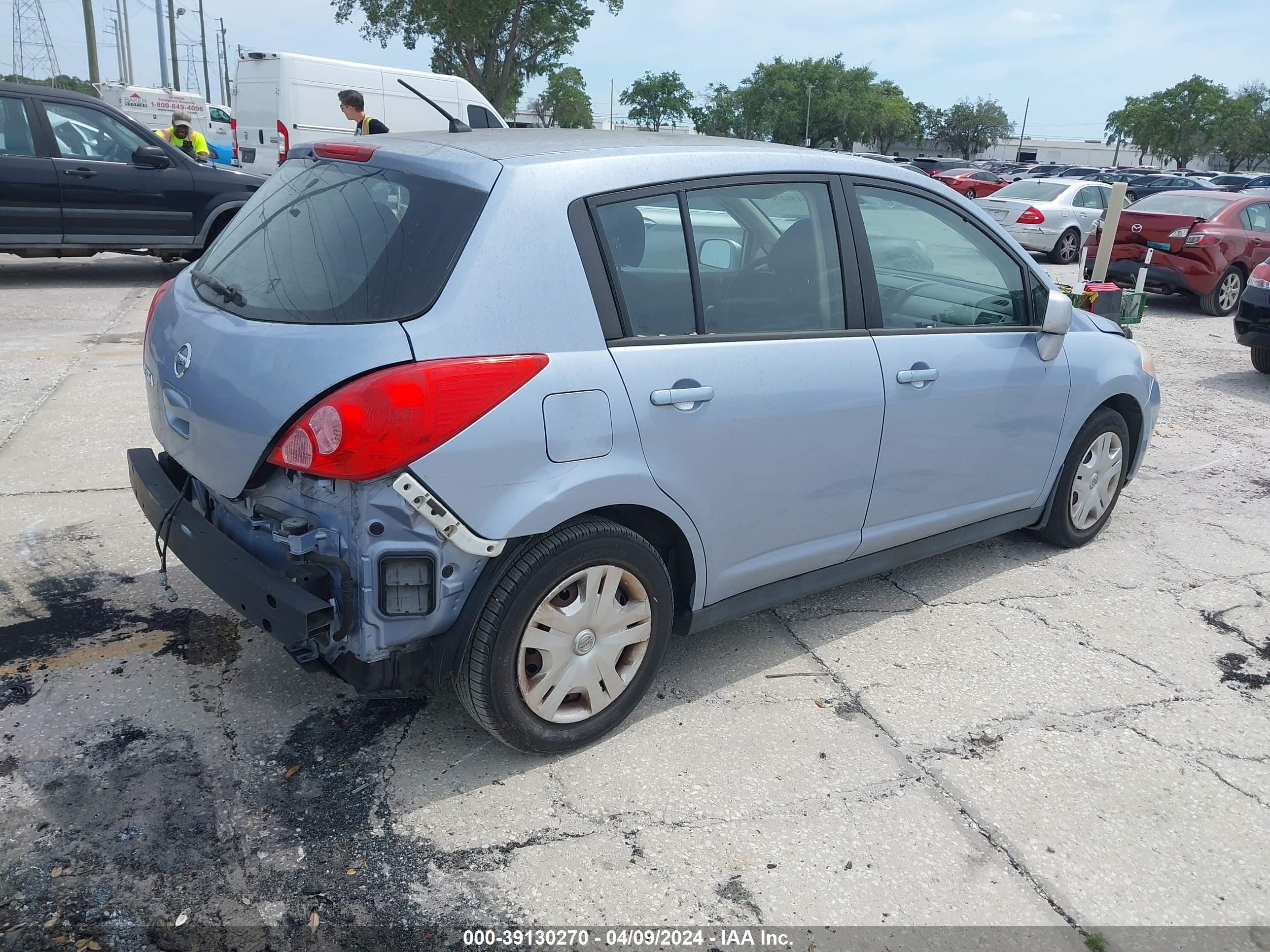 Photo 3 VIN: 3N1BC1CPXCK203475 - NISSAN VERSA 