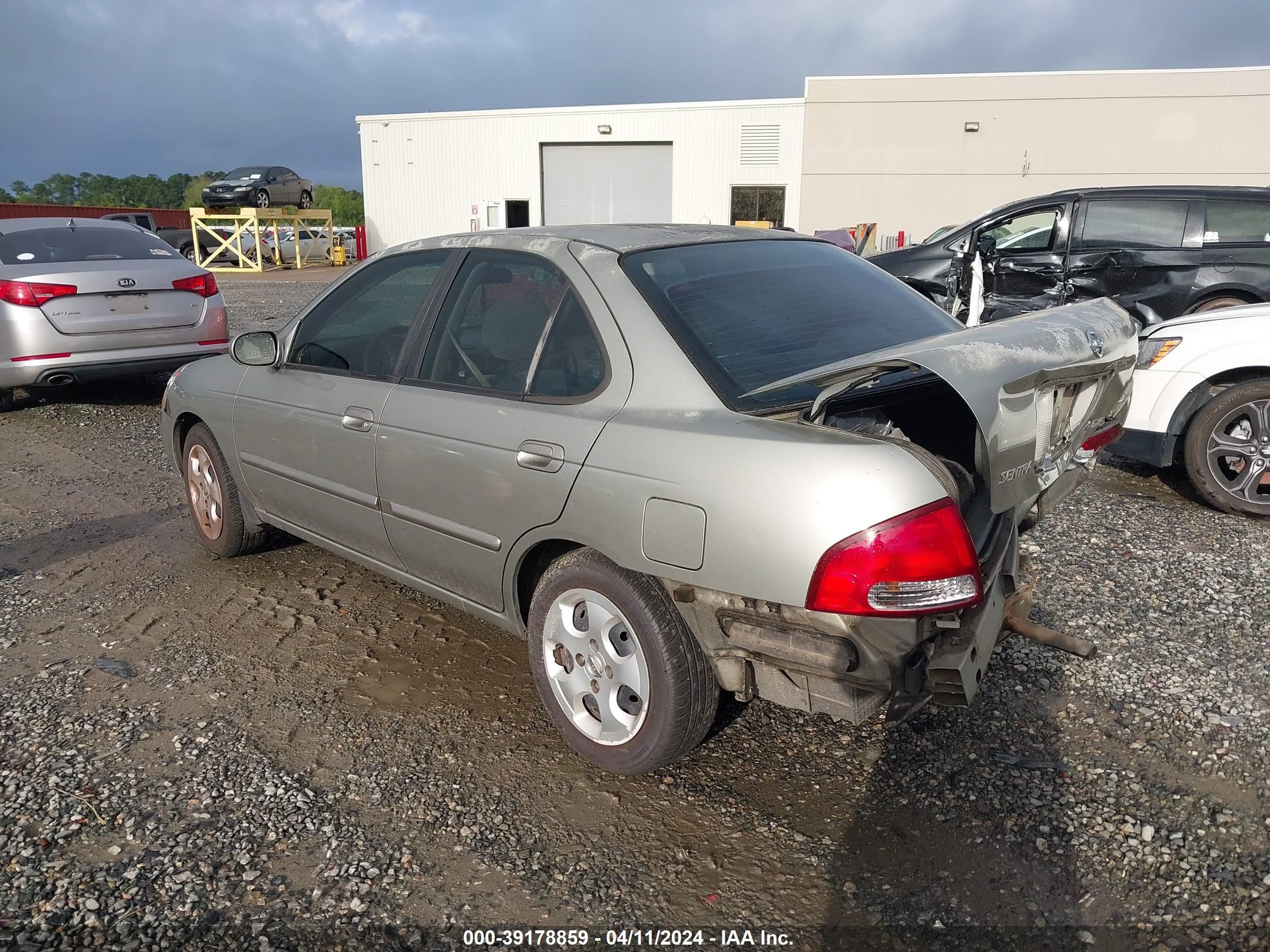 Photo 2 VIN: 3N1CB51D03L784275 - NISSAN SENTRA 