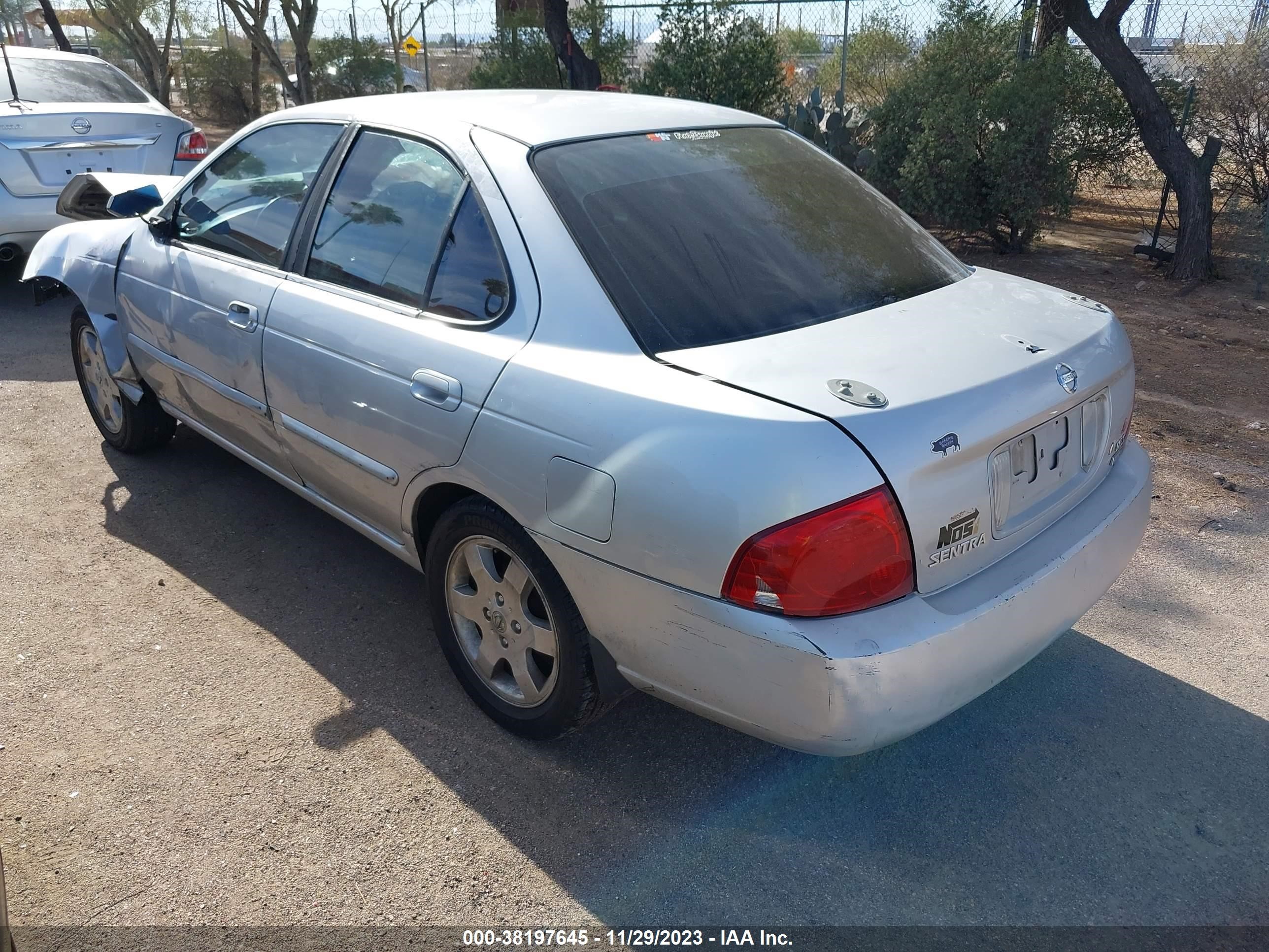 Photo 2 VIN: 3N1CB51D06L604085 - NISSAN SENTRA 