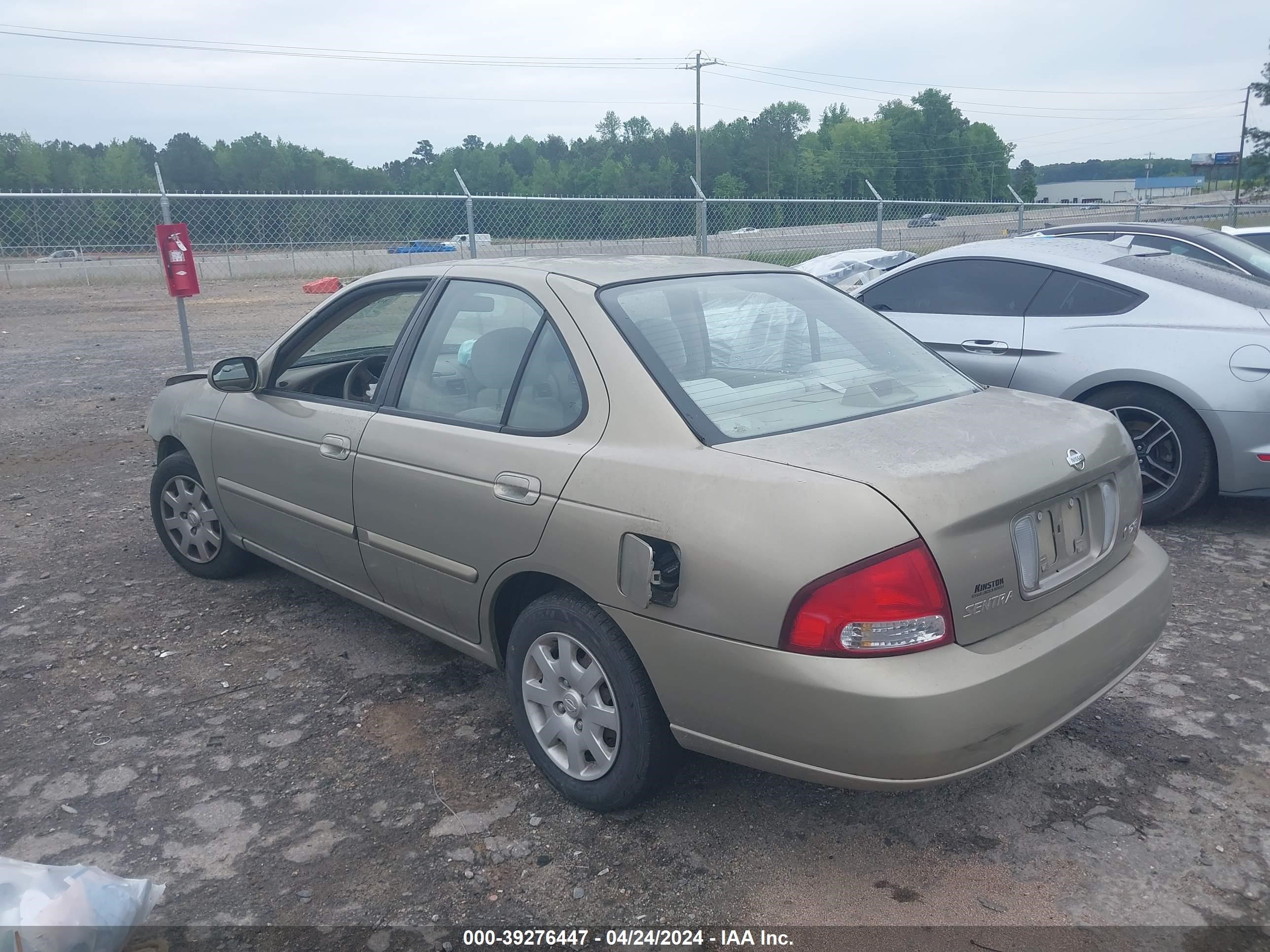 Photo 2 VIN: 3N1CB51D1YL314361 - NISSAN SENTRA 