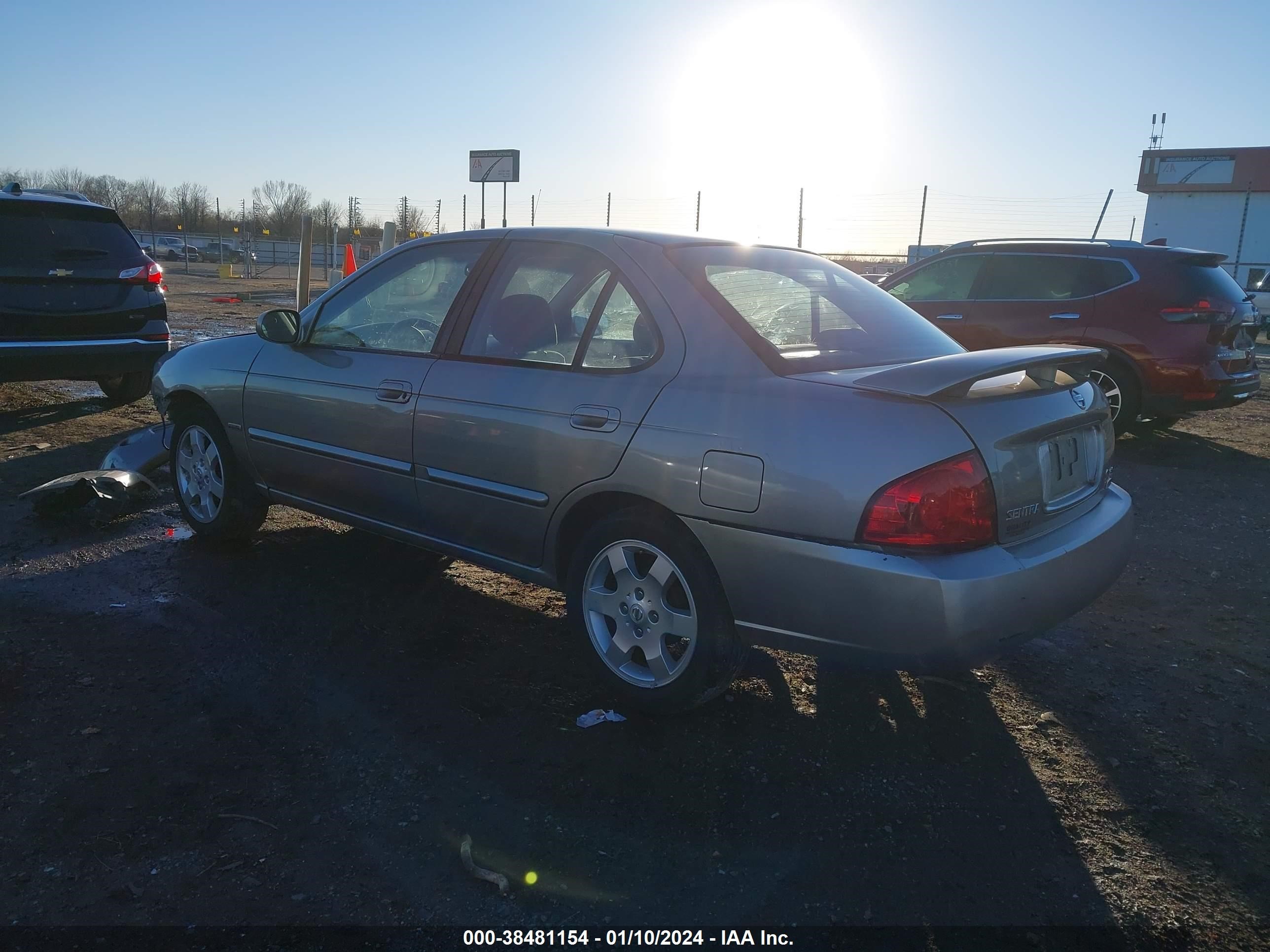 Photo 2 VIN: 3N1CB51D25L560458 - NISSAN SENTRA 