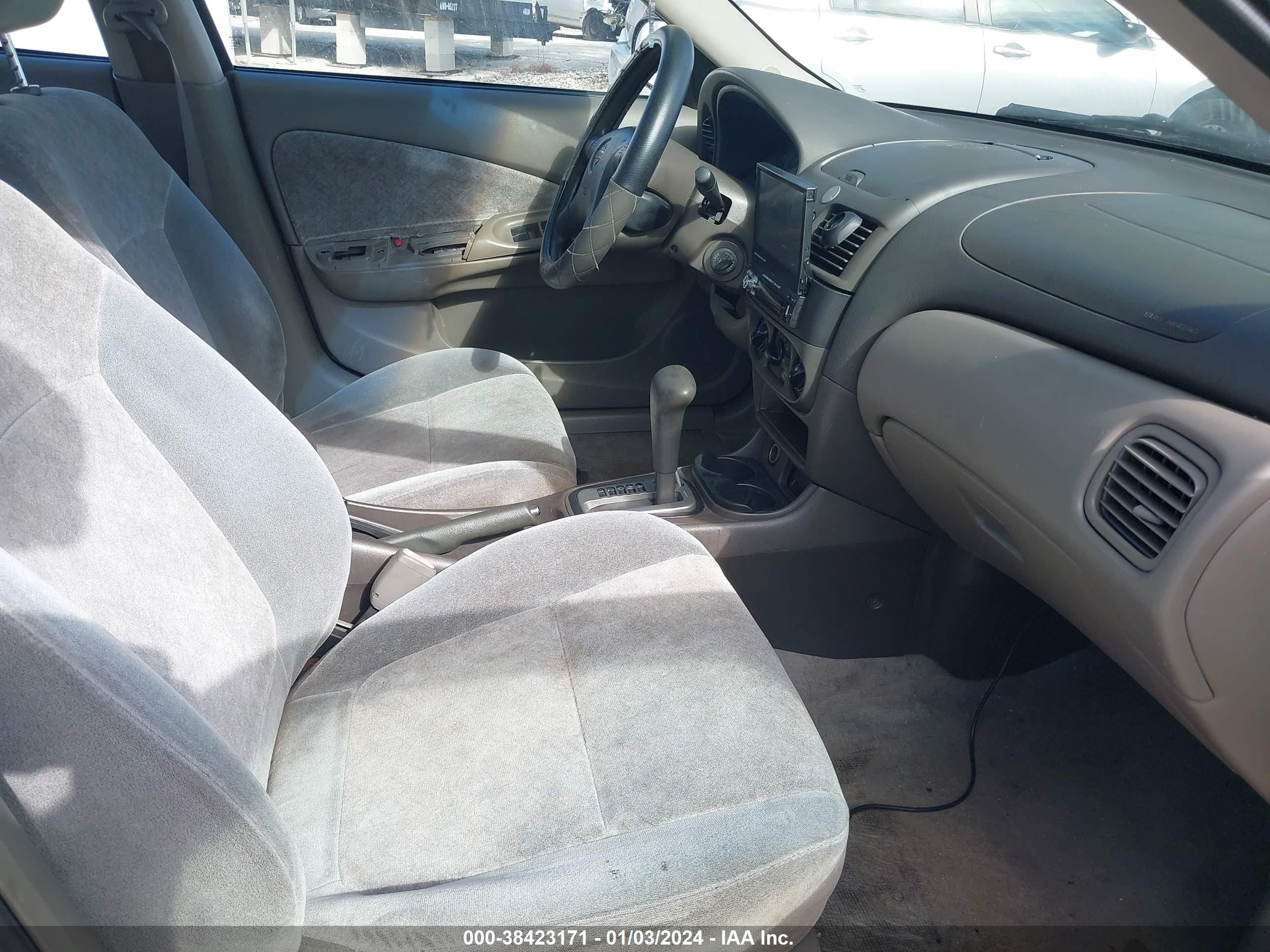 Photo 4 VIN: 3N1CB51D52L621121 - NISSAN SENTRA 