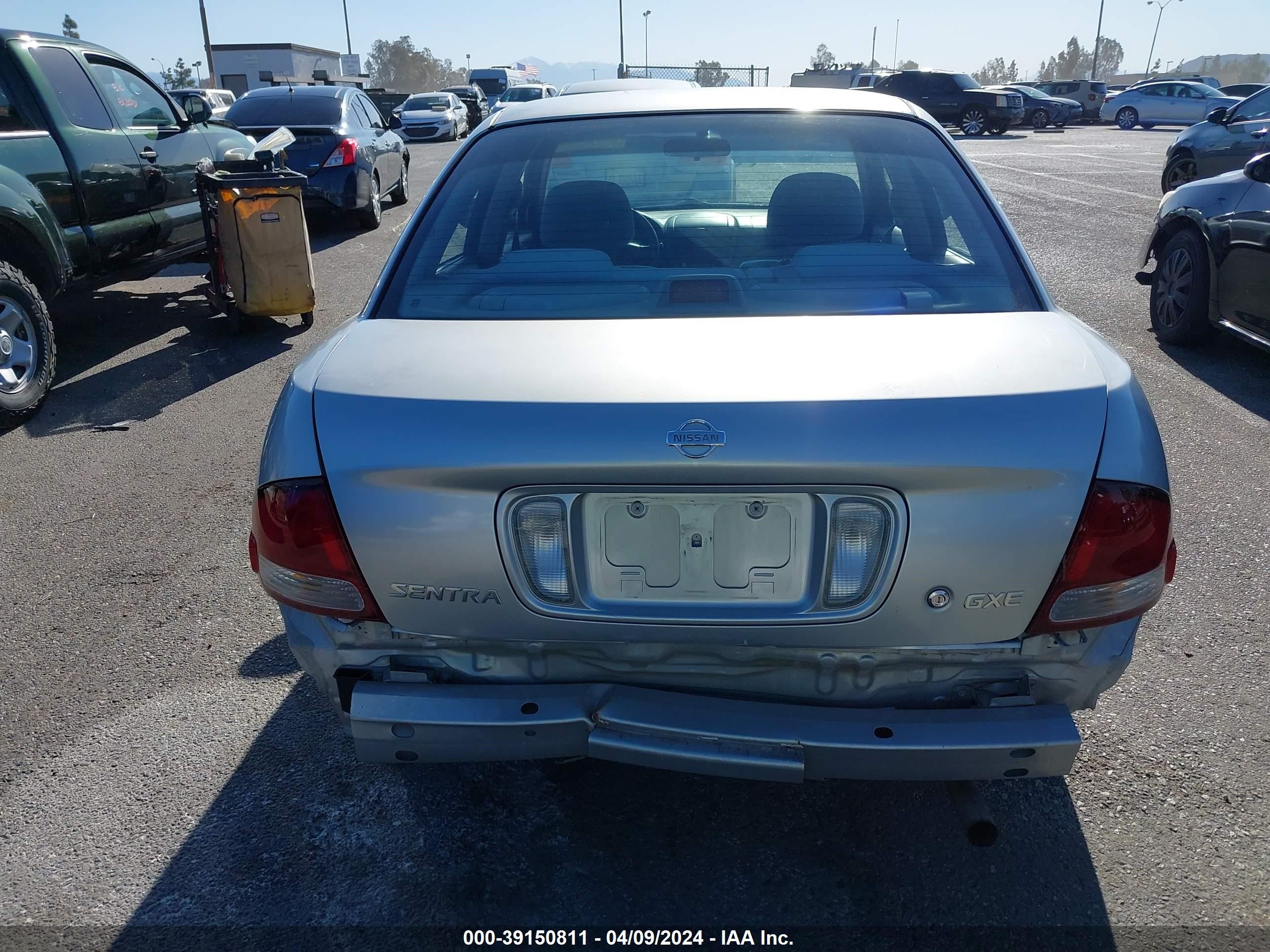 Photo 15 VIN: 3N1CB51D62L623010 - NISSAN SENTRA 