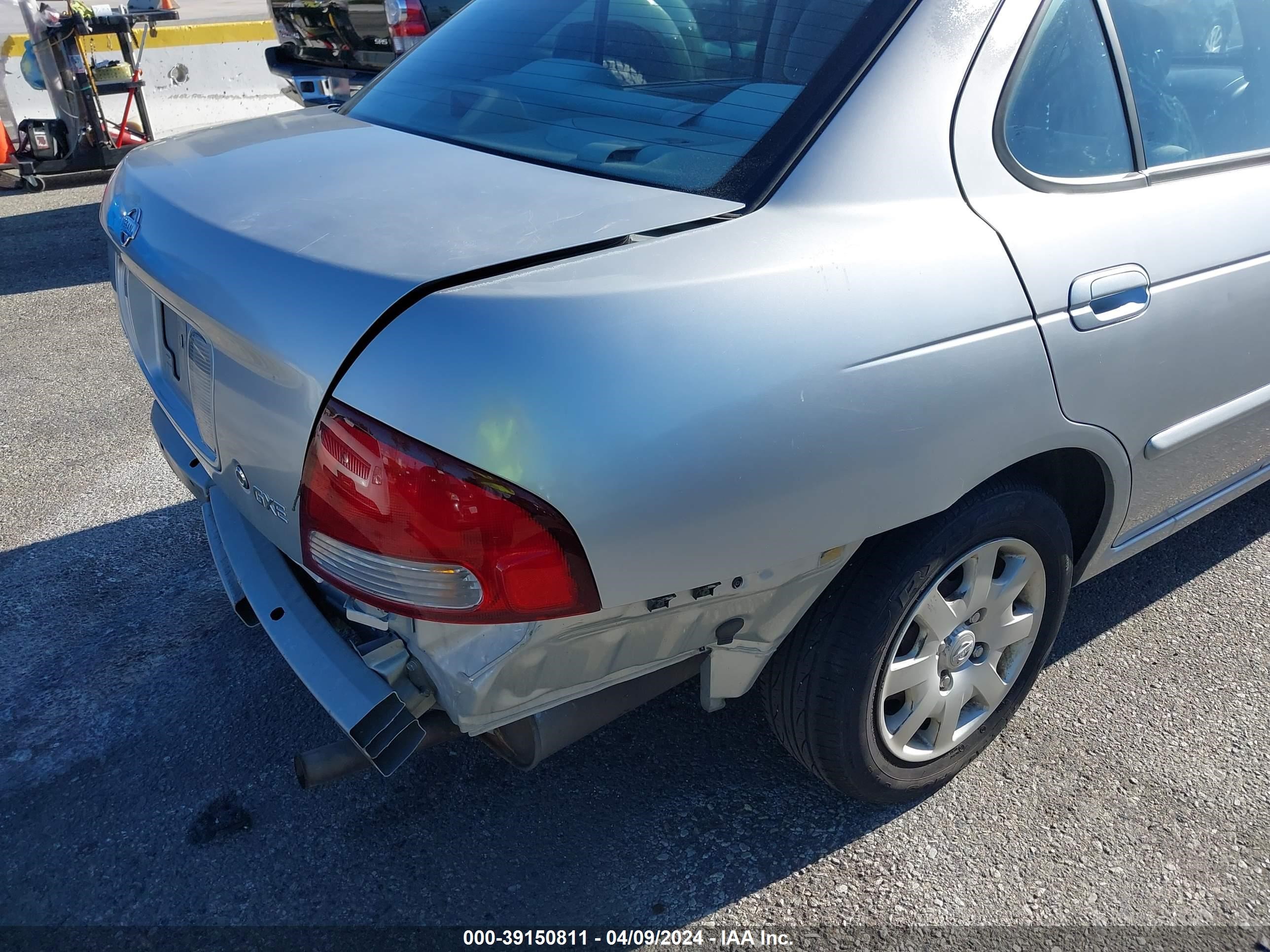 Photo 17 VIN: 3N1CB51D62L623010 - NISSAN SENTRA 