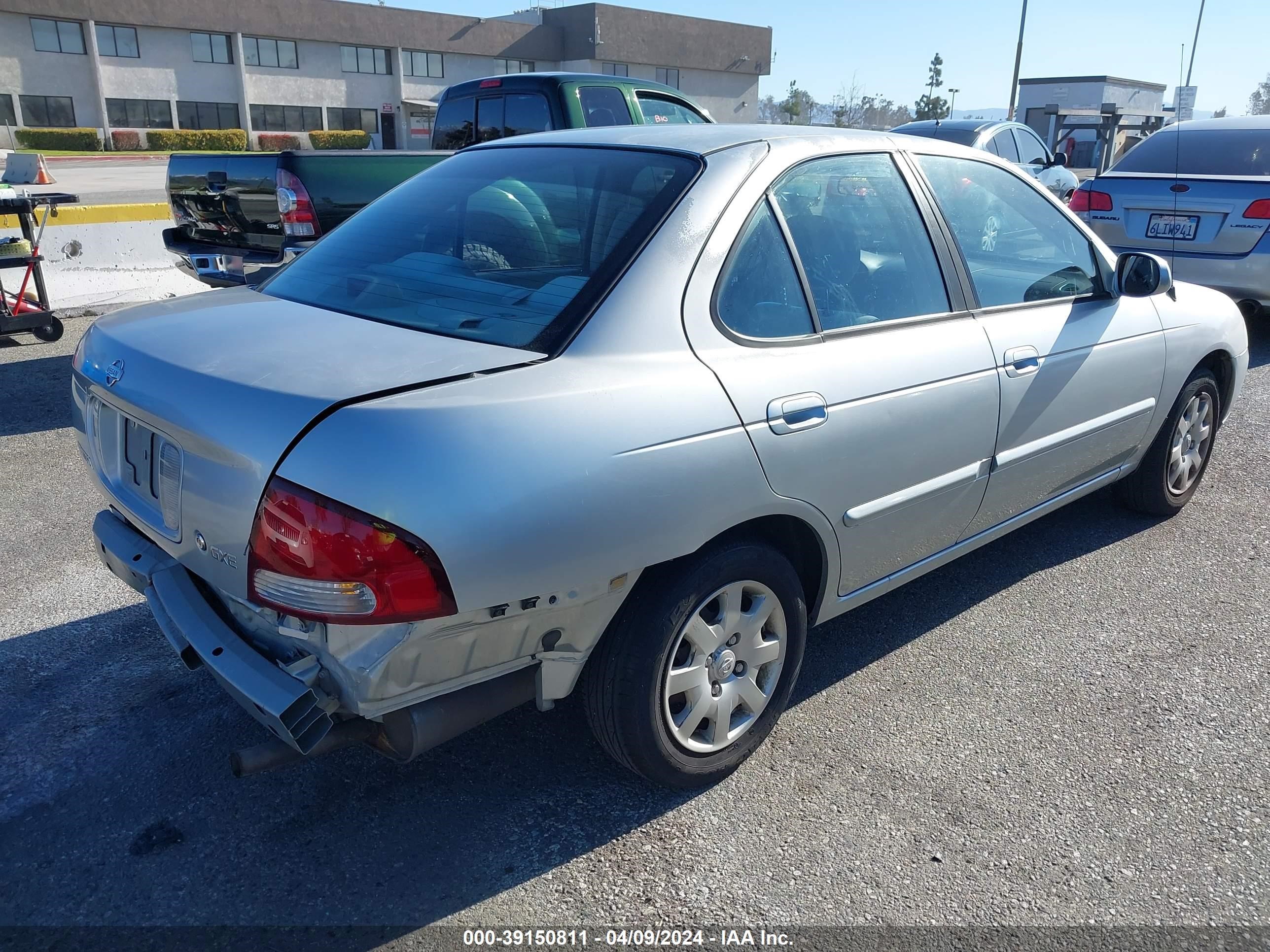 Photo 3 VIN: 3N1CB51D62L623010 - NISSAN SENTRA 