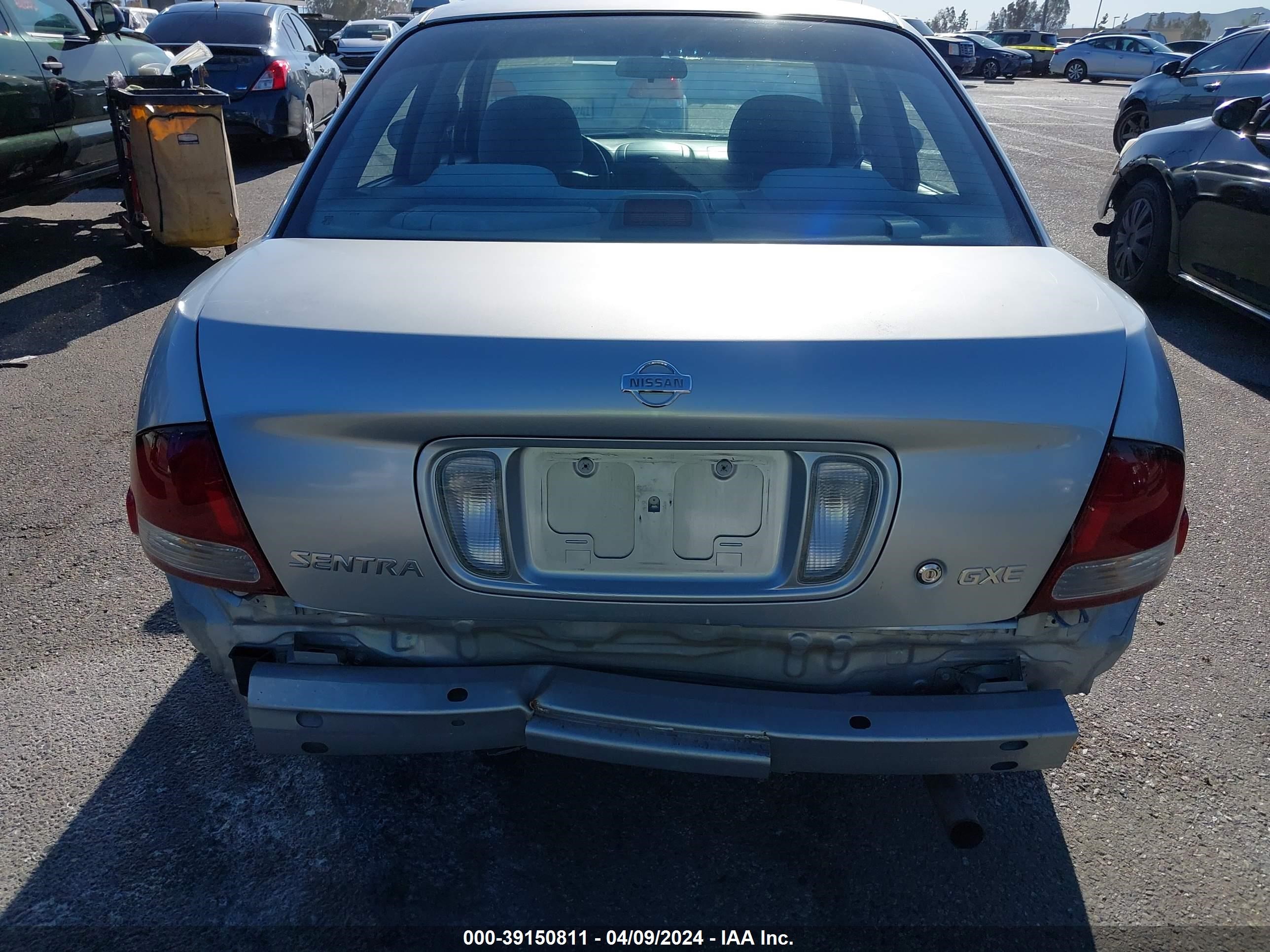 Photo 5 VIN: 3N1CB51D62L623010 - NISSAN SENTRA 