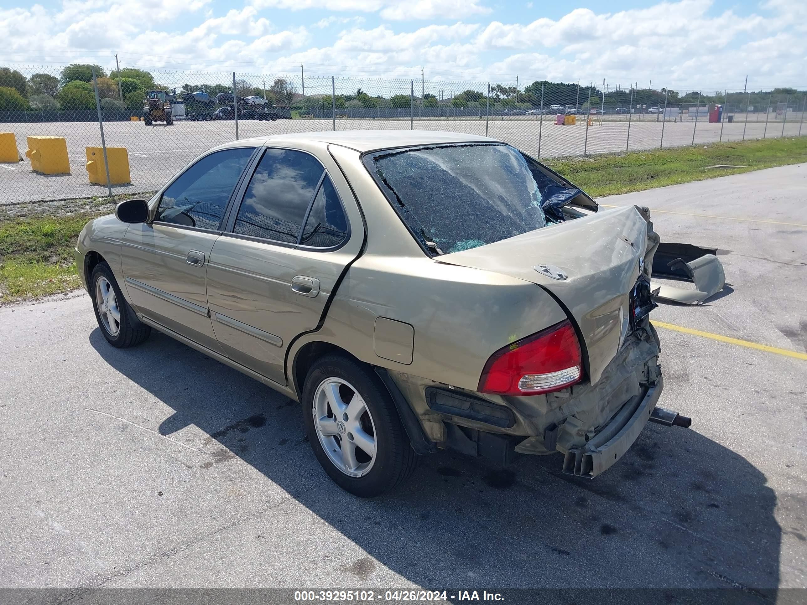 Photo 2 VIN: 3N1CB51D93L700888 - NISSAN SENTRA 