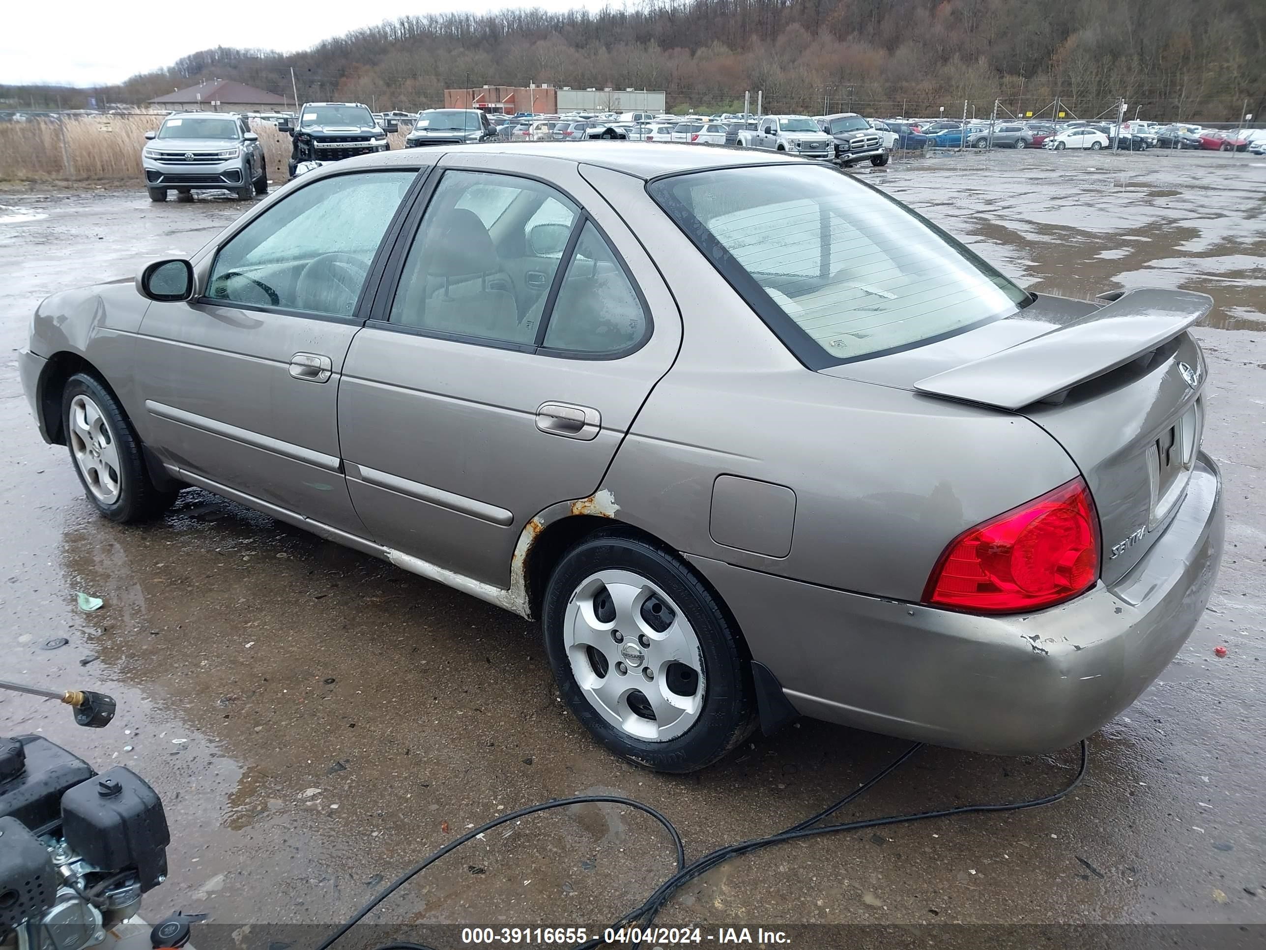 Photo 2 VIN: 3N1CB51D95L536089 - NISSAN SENTRA 