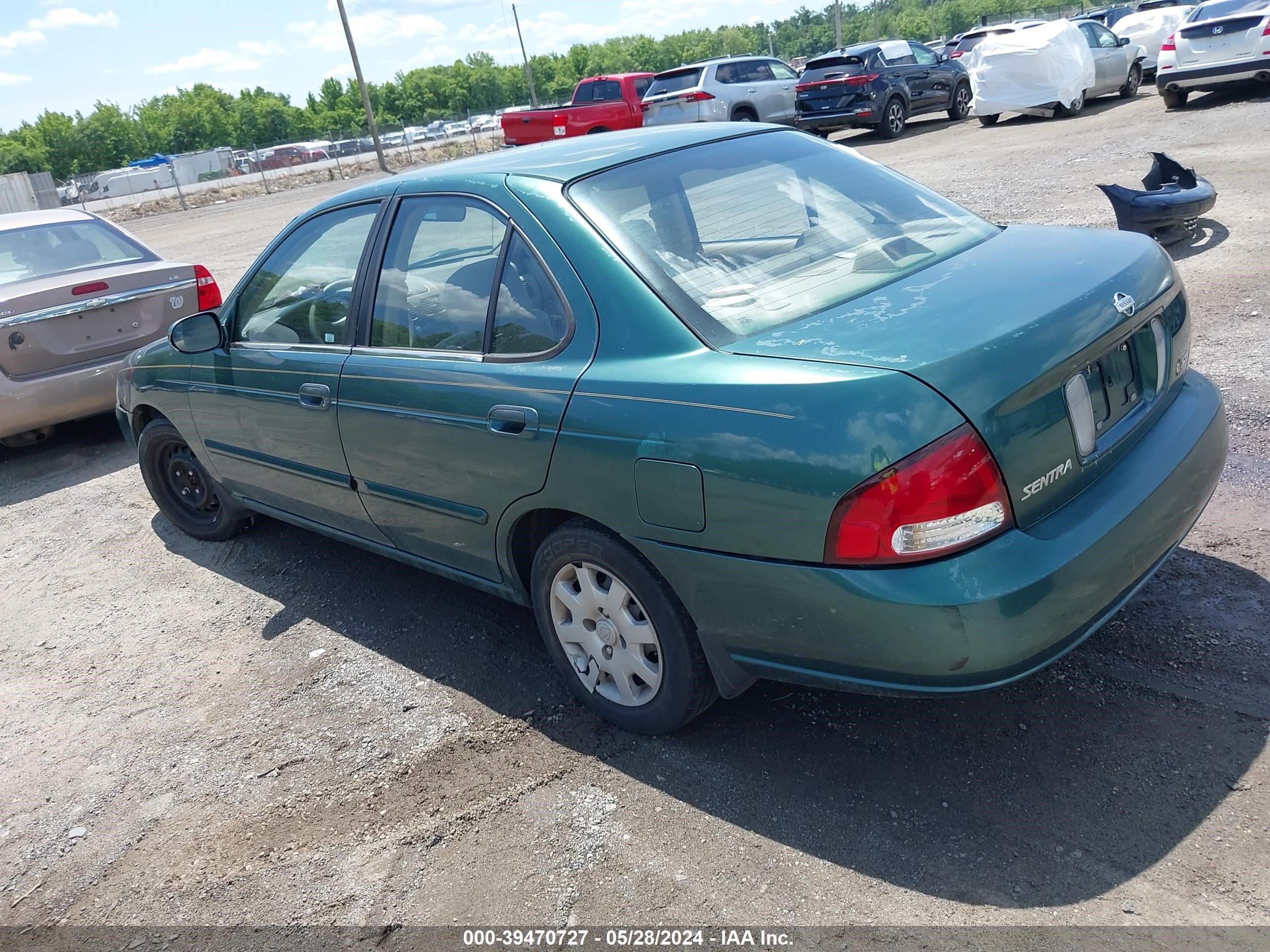 Photo 2 VIN: 3N1CB51D9YL332672 - NISSAN SENTRA 