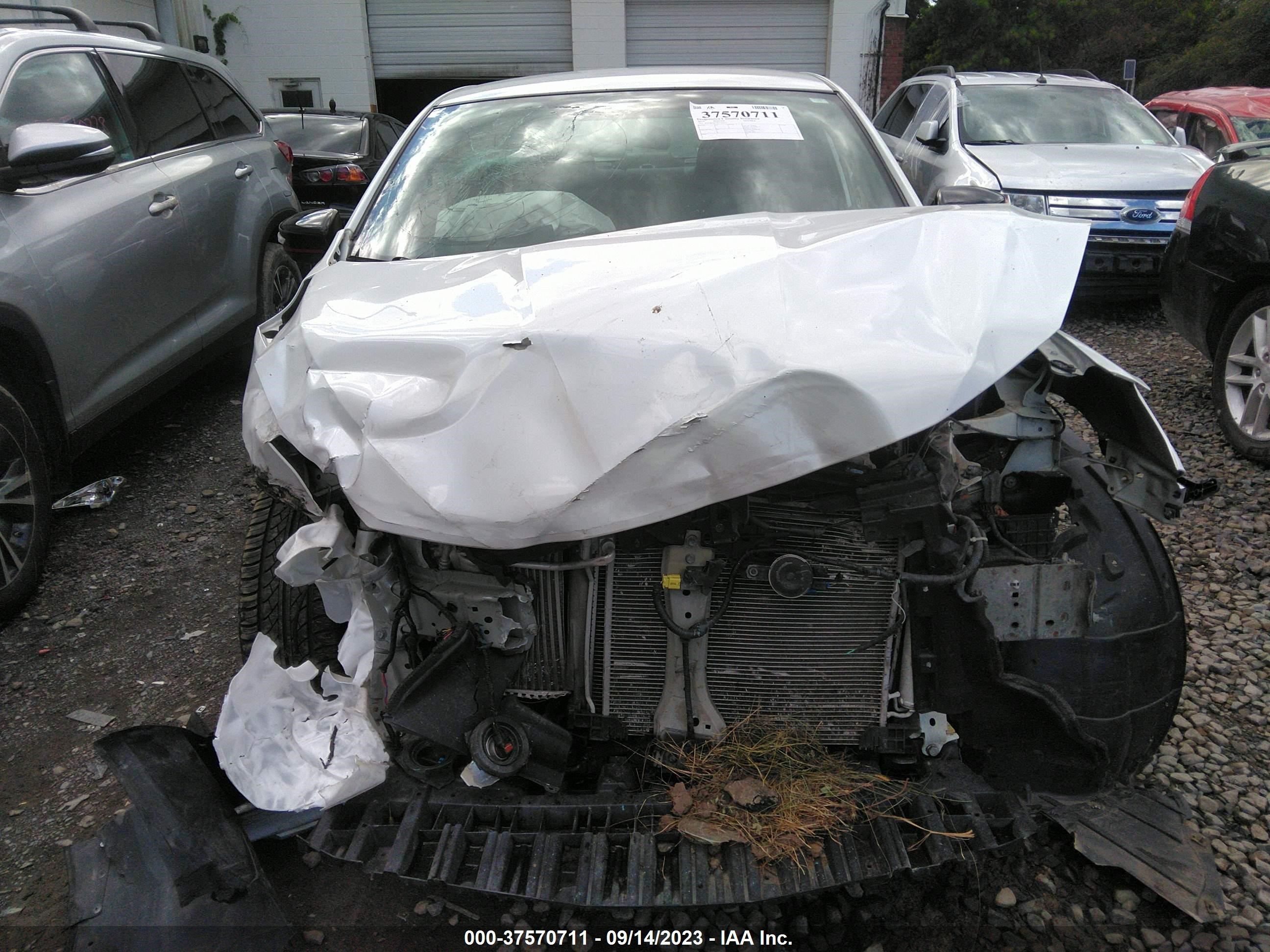 Photo 10 VIN: 3N1CB7AP3HY395114 - NISSAN SENTRA 