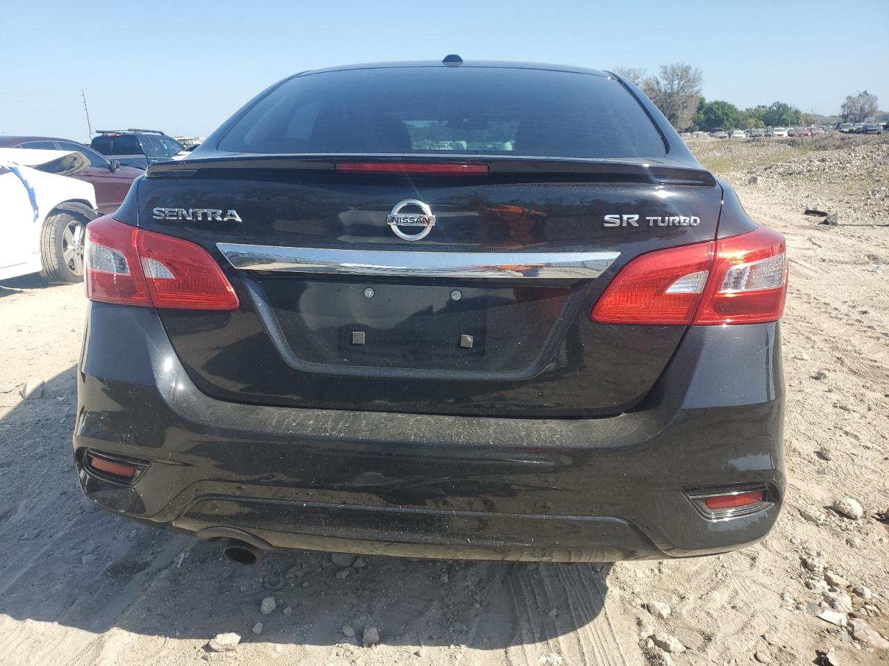 Photo 5 VIN: 3N1CB7AP3JY207486 - NISSAN SENTRA 