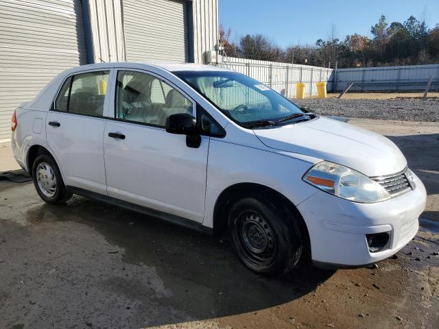 Photo 3 VIN: 3N1CC11E19L460744 - NISSAN VERSA 