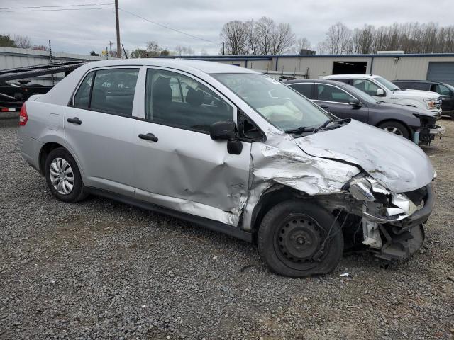 Photo 3 VIN: 3N1CC11E29L422827 - NISSAN VERSA 