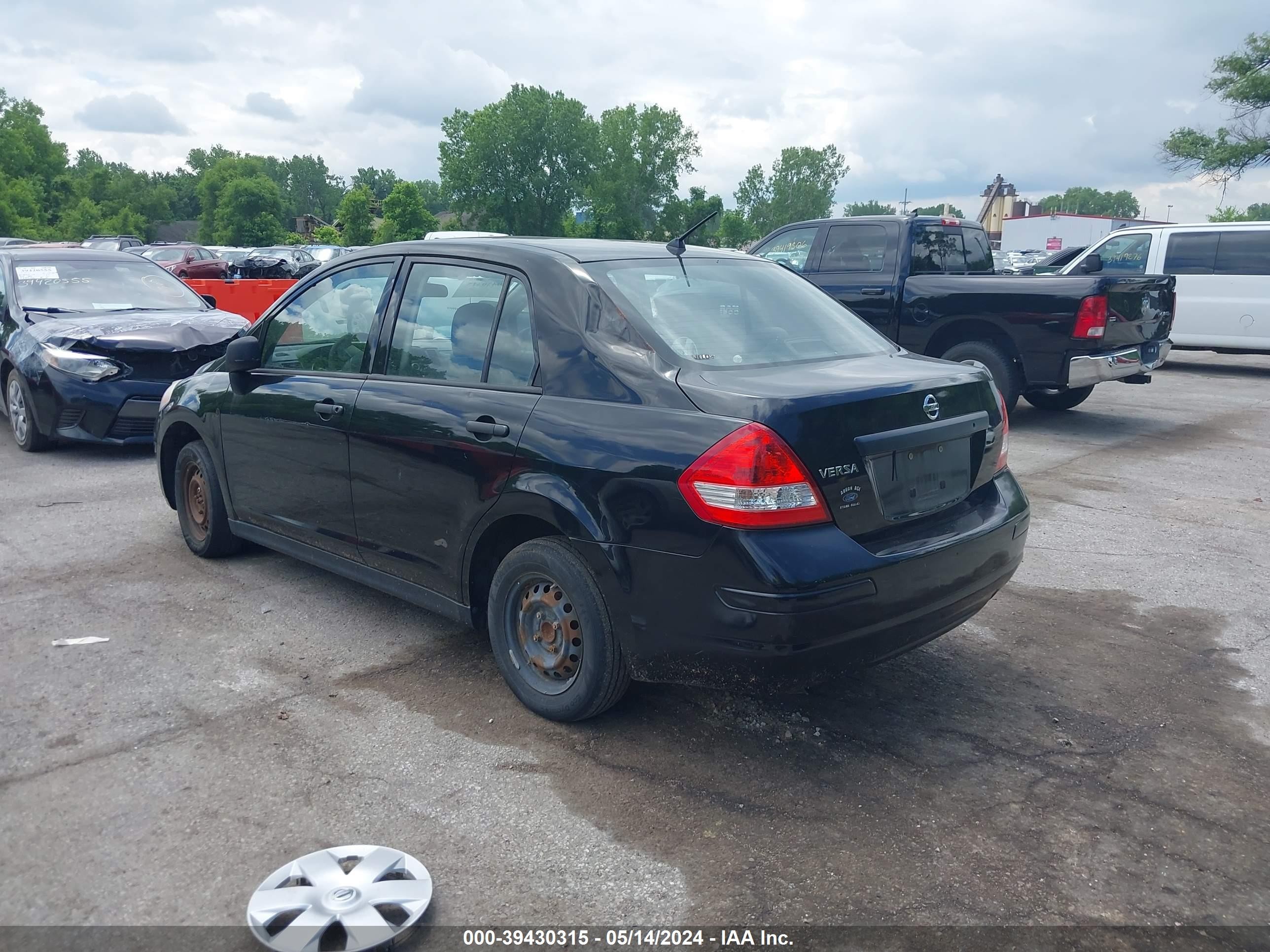 Photo 2 VIN: 3N1CC11E89L428874 - NISSAN VERSA 