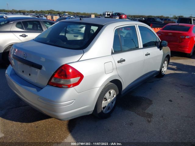 Photo 3 VIN: 3N1CC1AP0AL466296 - NISSAN VERSA 