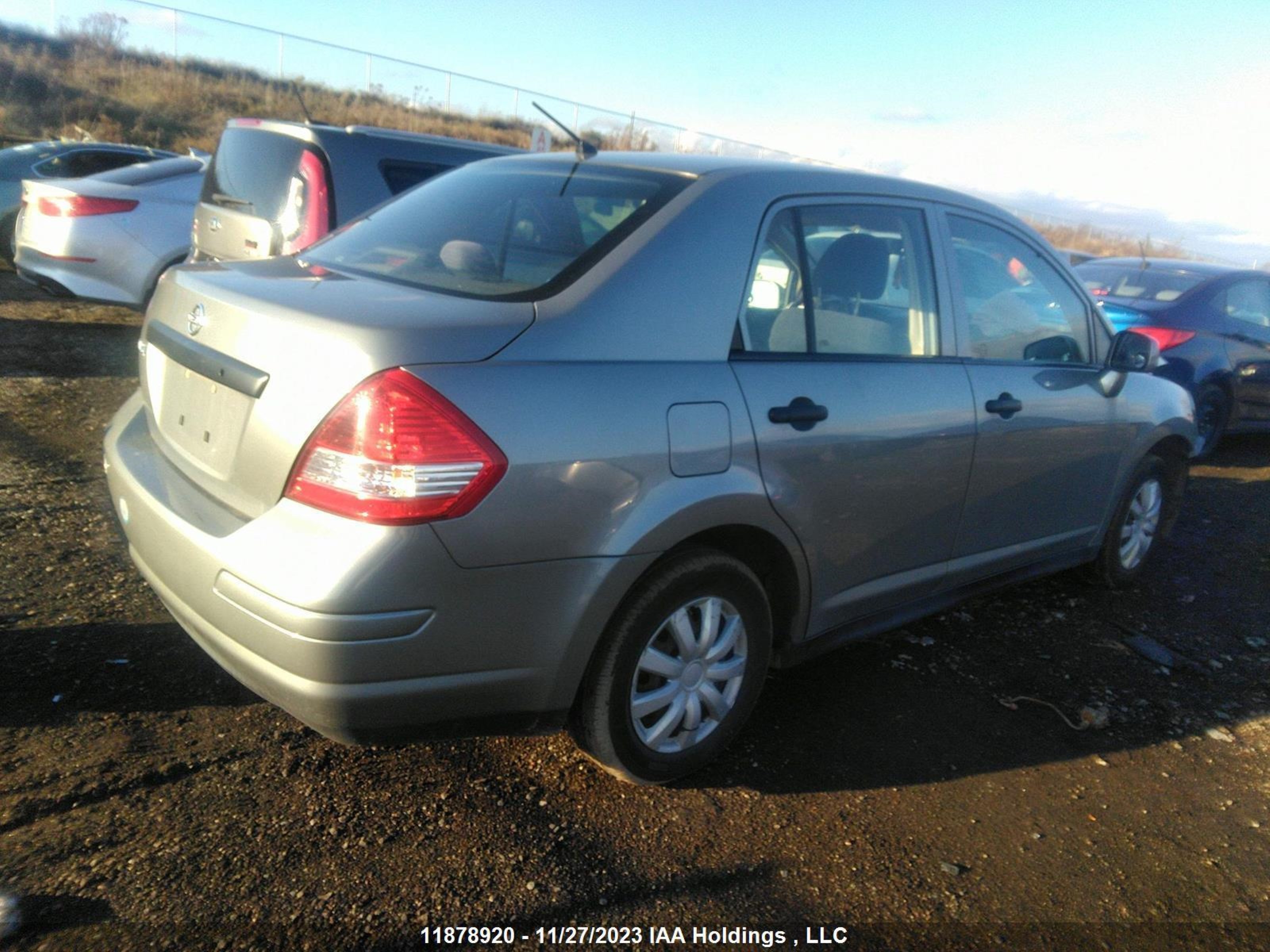 Photo 3 VIN: 3N1CC1AP2BL455771 - NISSAN VERSA 