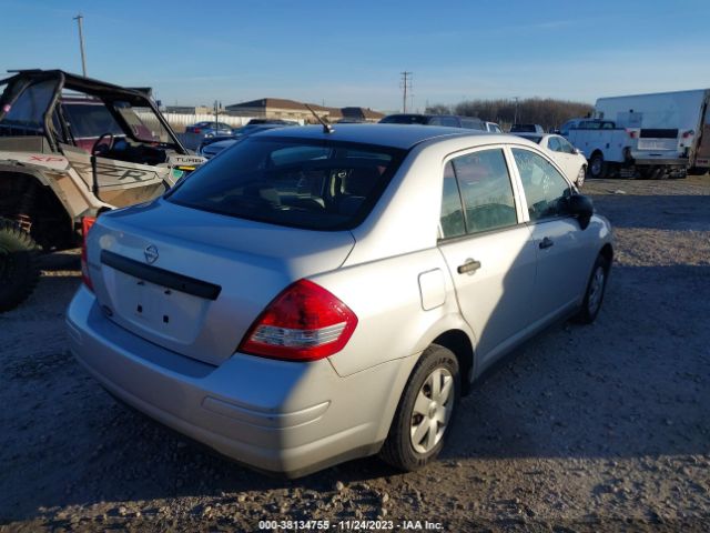 Photo 3 VIN: 3N1CC1APXBL376641 - NISSAN VERSA 