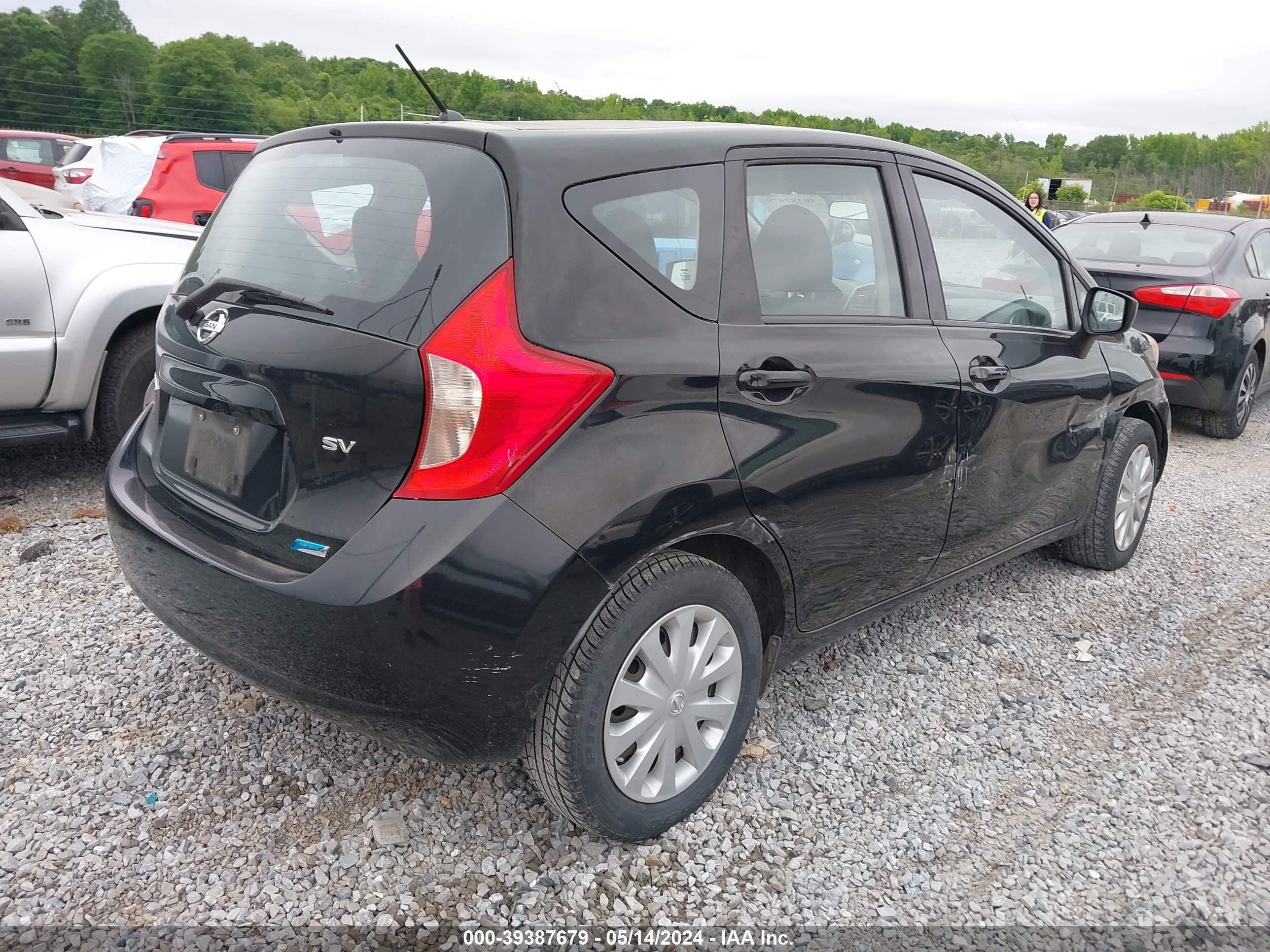 Photo 3 VIN: 3N1CE2CP0FL373976 - NISSAN VERSA 