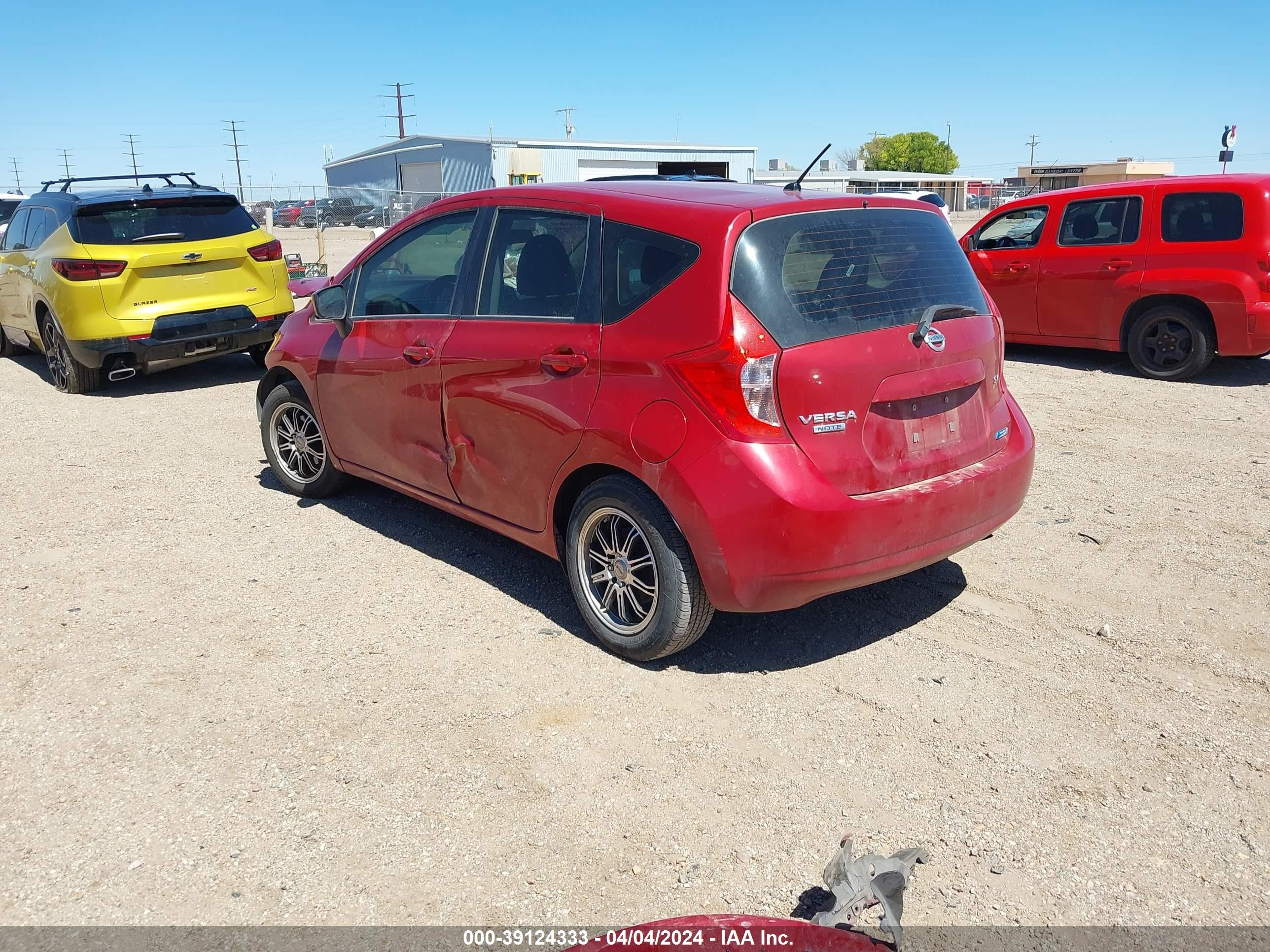 Photo 2 VIN: 3N1CE2CP0FL408712 - NISSAN VERSA 