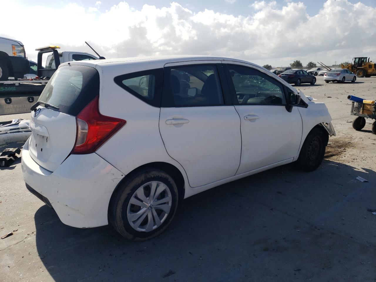 Photo 2 VIN: 3N1CE2CP0HL357912 - NISSAN VERSA 