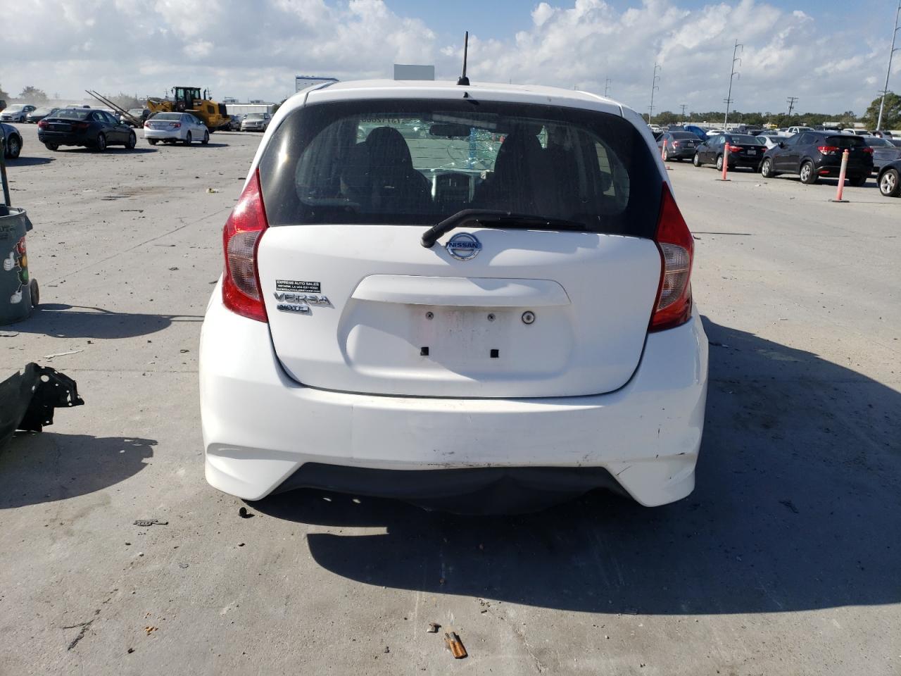 Photo 5 VIN: 3N1CE2CP0HL357912 - NISSAN VERSA 