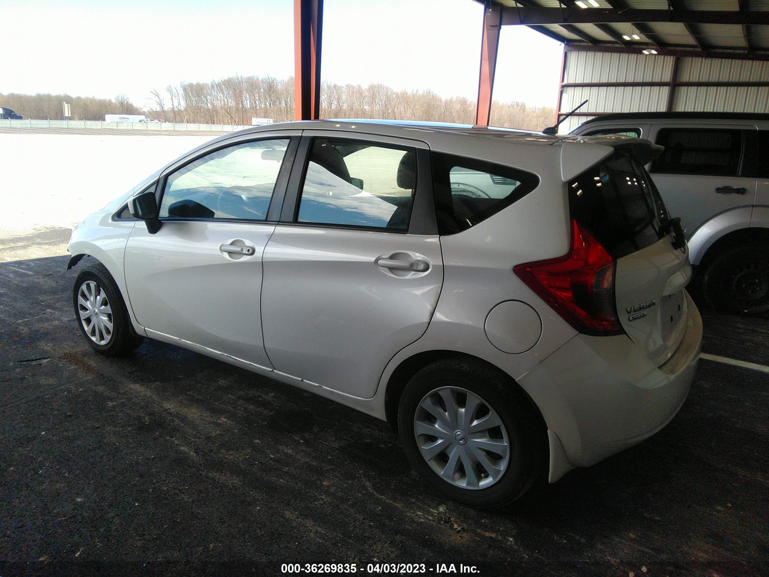 Photo 2 VIN: 3N1CE2CP1FL365675 - NISSAN VERSA 