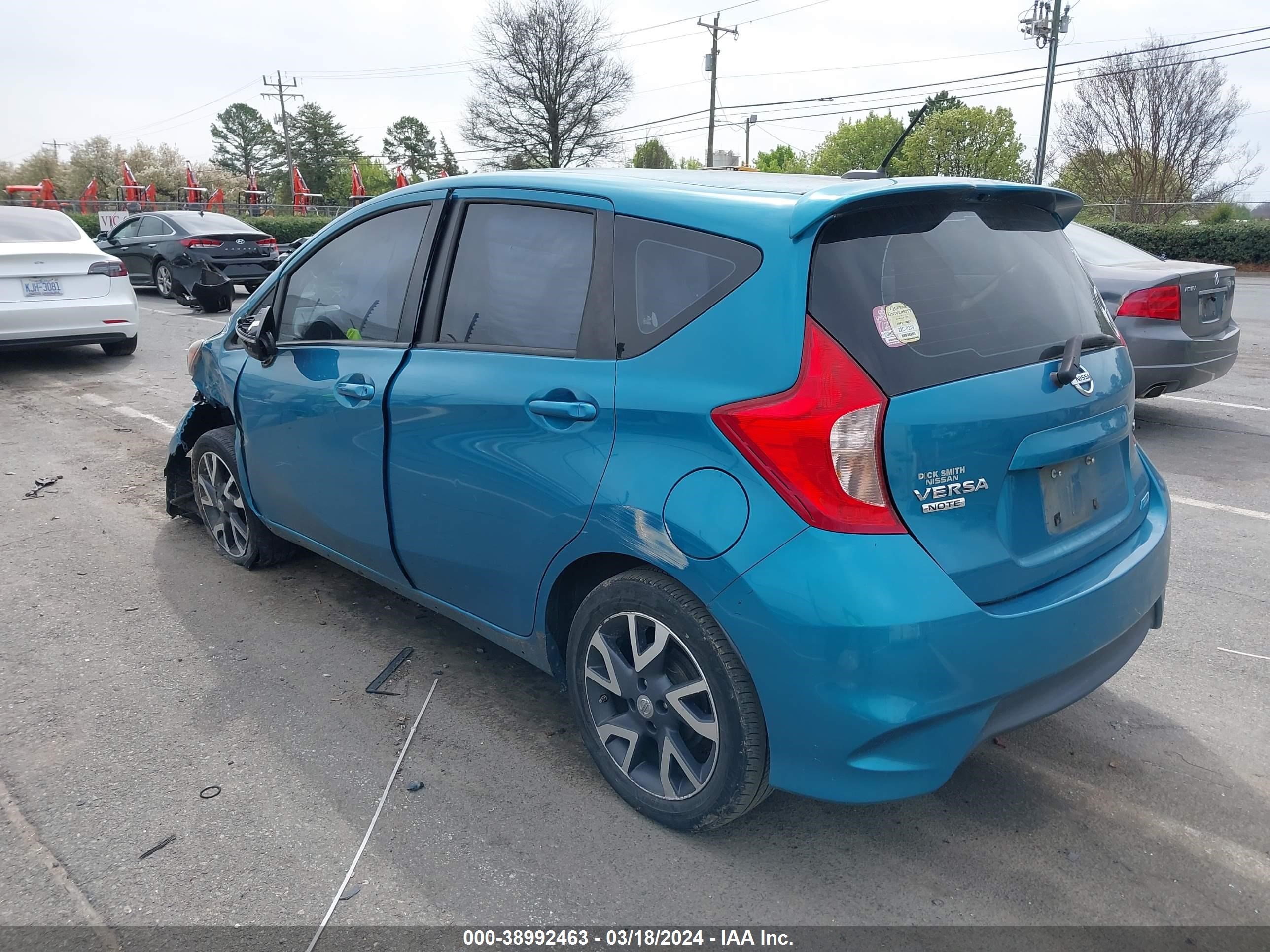 Photo 2 VIN: 3N1CE2CP1FL397235 - NISSAN VERSA 