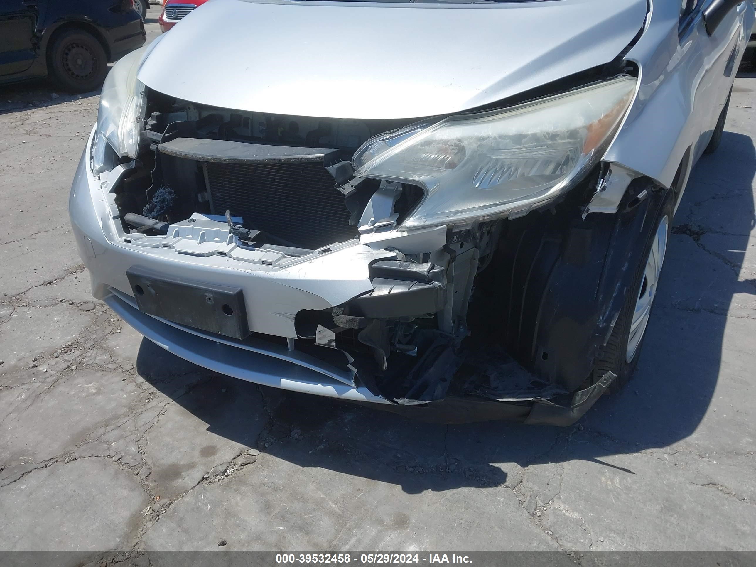 Photo 5 VIN: 3N1CE2CP1FL421050 - NISSAN VERSA 