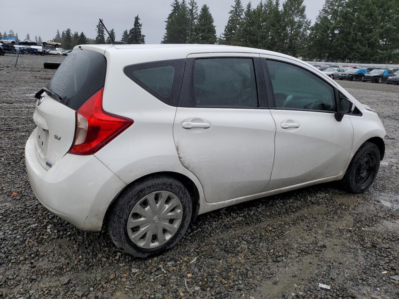 Photo 2 VIN: 3N1CE2CP1GL364446 - NISSAN VERSA 