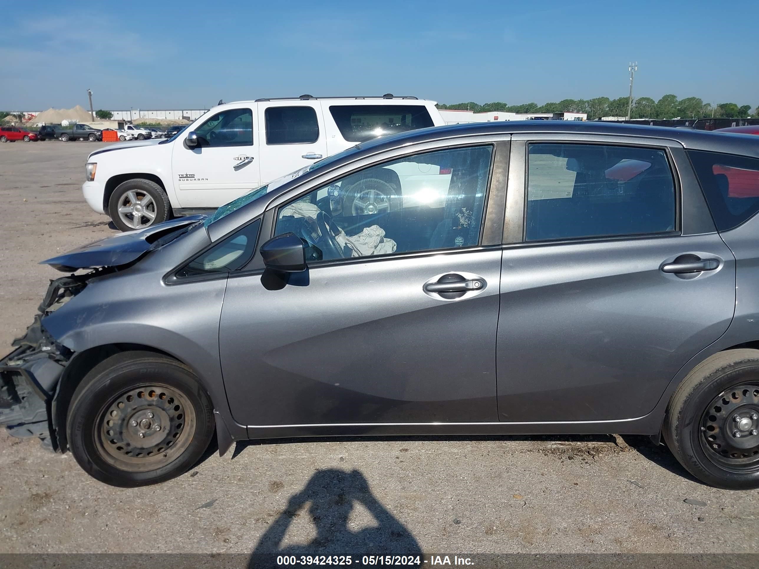 Photo 13 VIN: 3N1CE2CP1GL385474 - NISSAN VERSA 