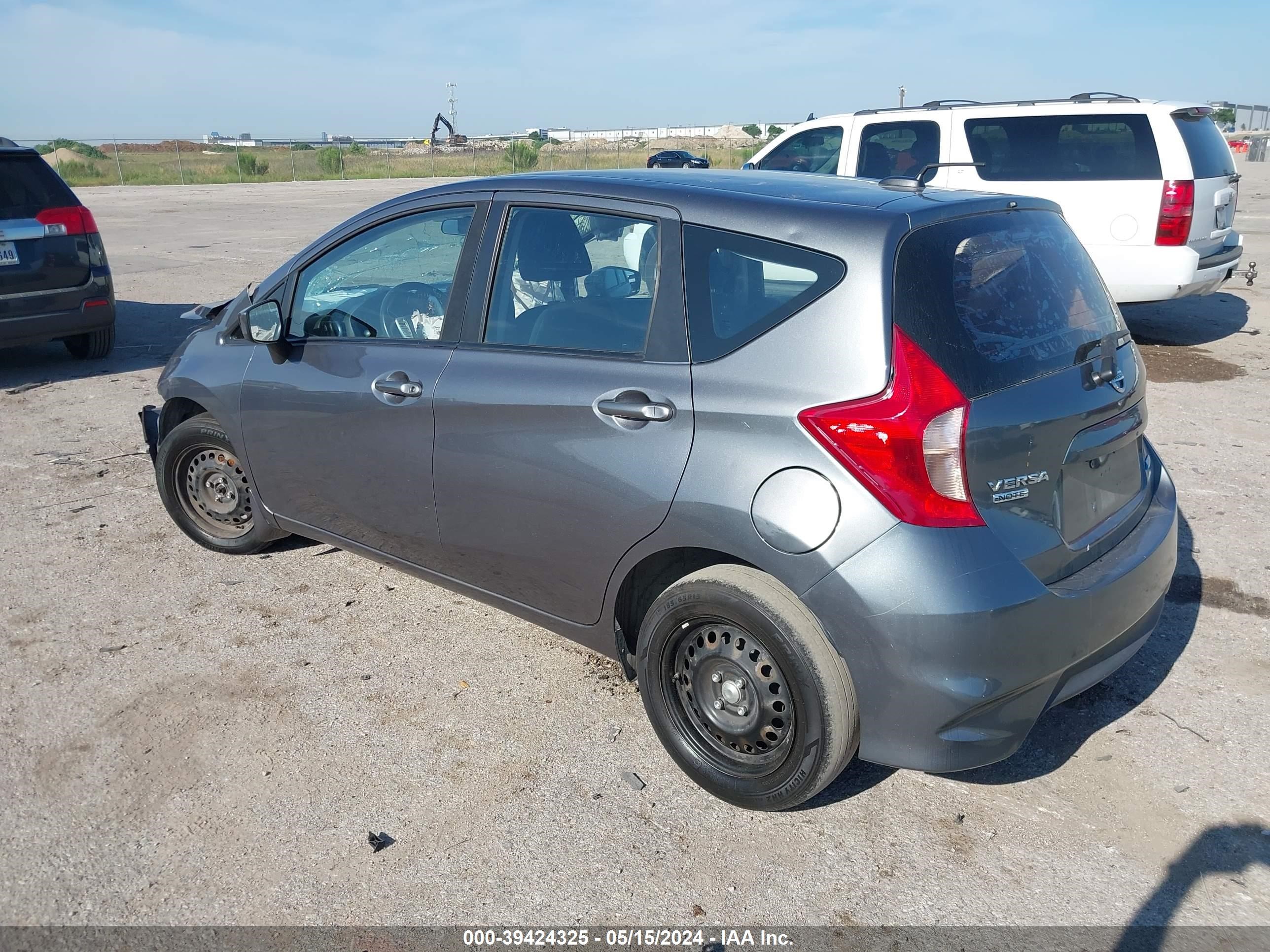 Photo 2 VIN: 3N1CE2CP1GL385474 - NISSAN VERSA 