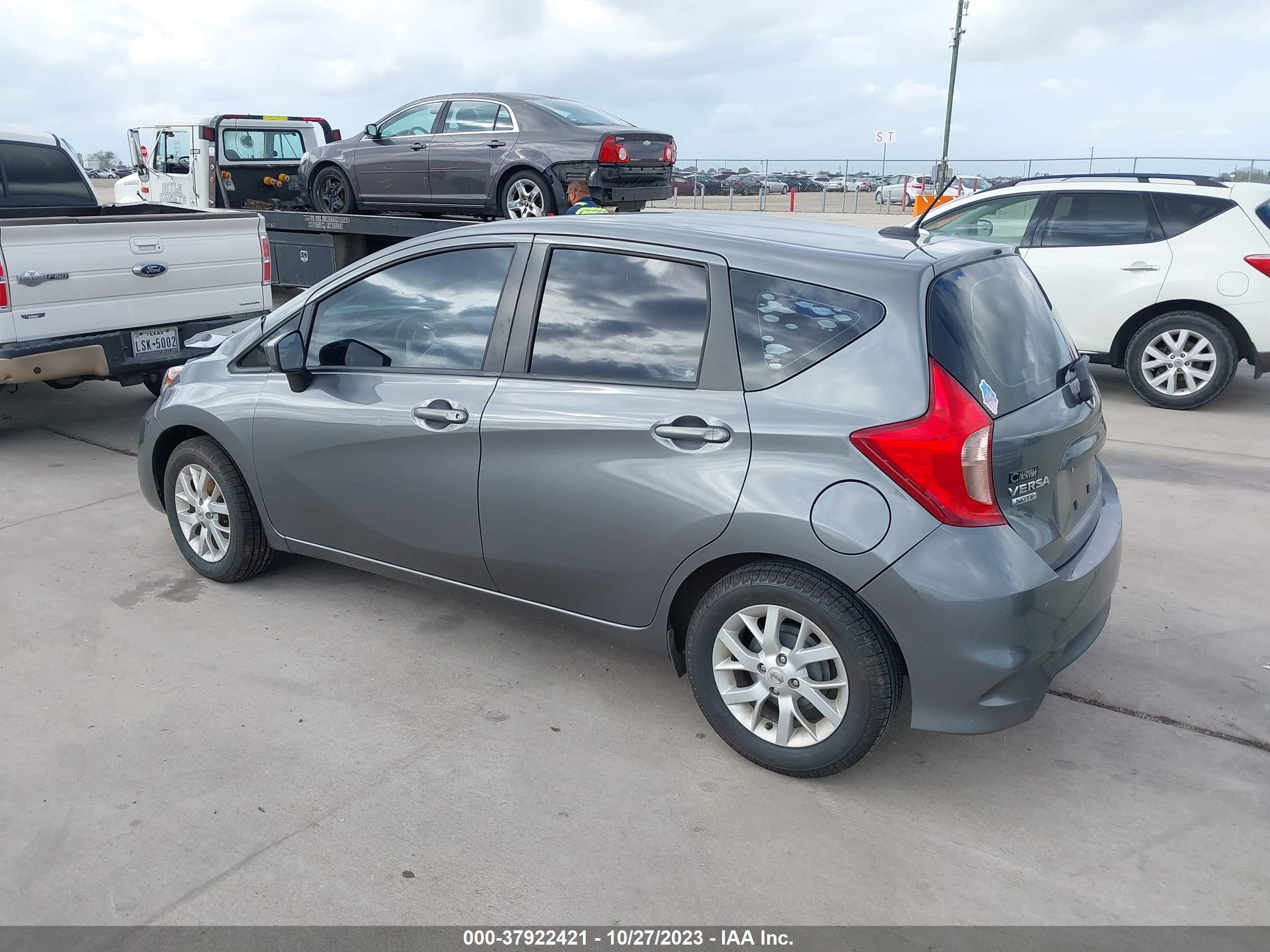 Photo 2 VIN: 3N1CE2CP1HL353528 - NISSAN VERSA 