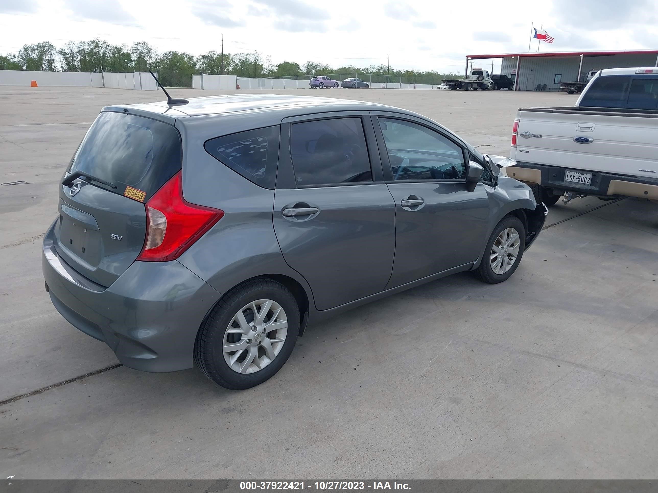 Photo 3 VIN: 3N1CE2CP1HL353528 - NISSAN VERSA 