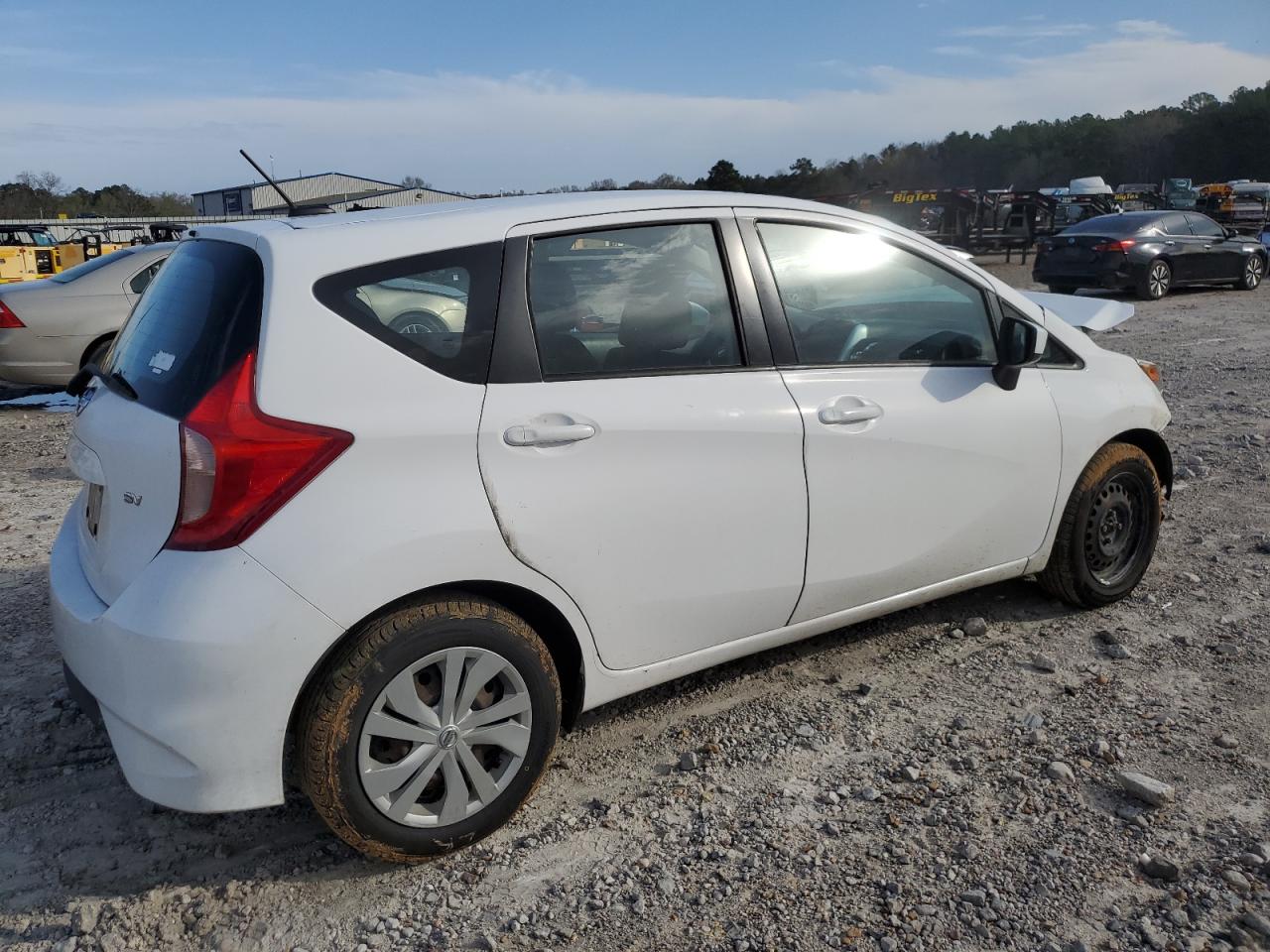 Photo 2 VIN: 3N1CE2CP1HL373939 - NISSAN VERSA 